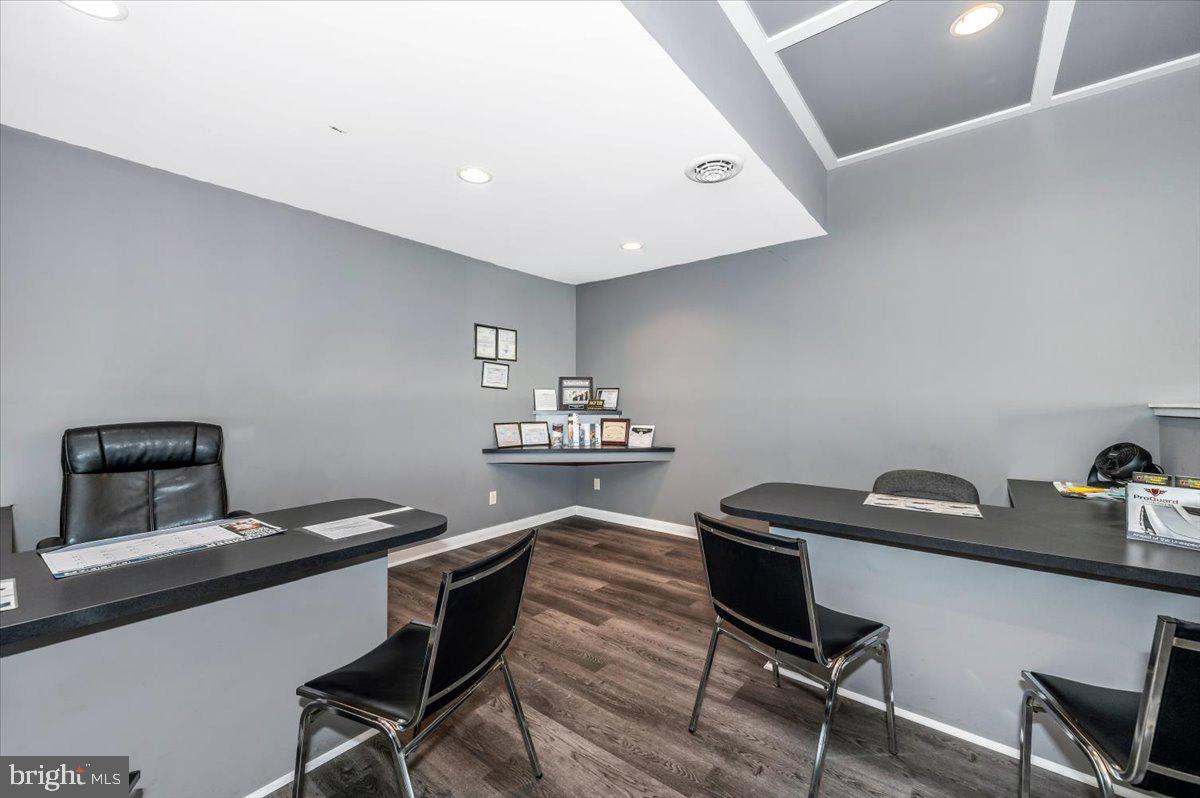 CHAMBERSBURG - Commercial Sale