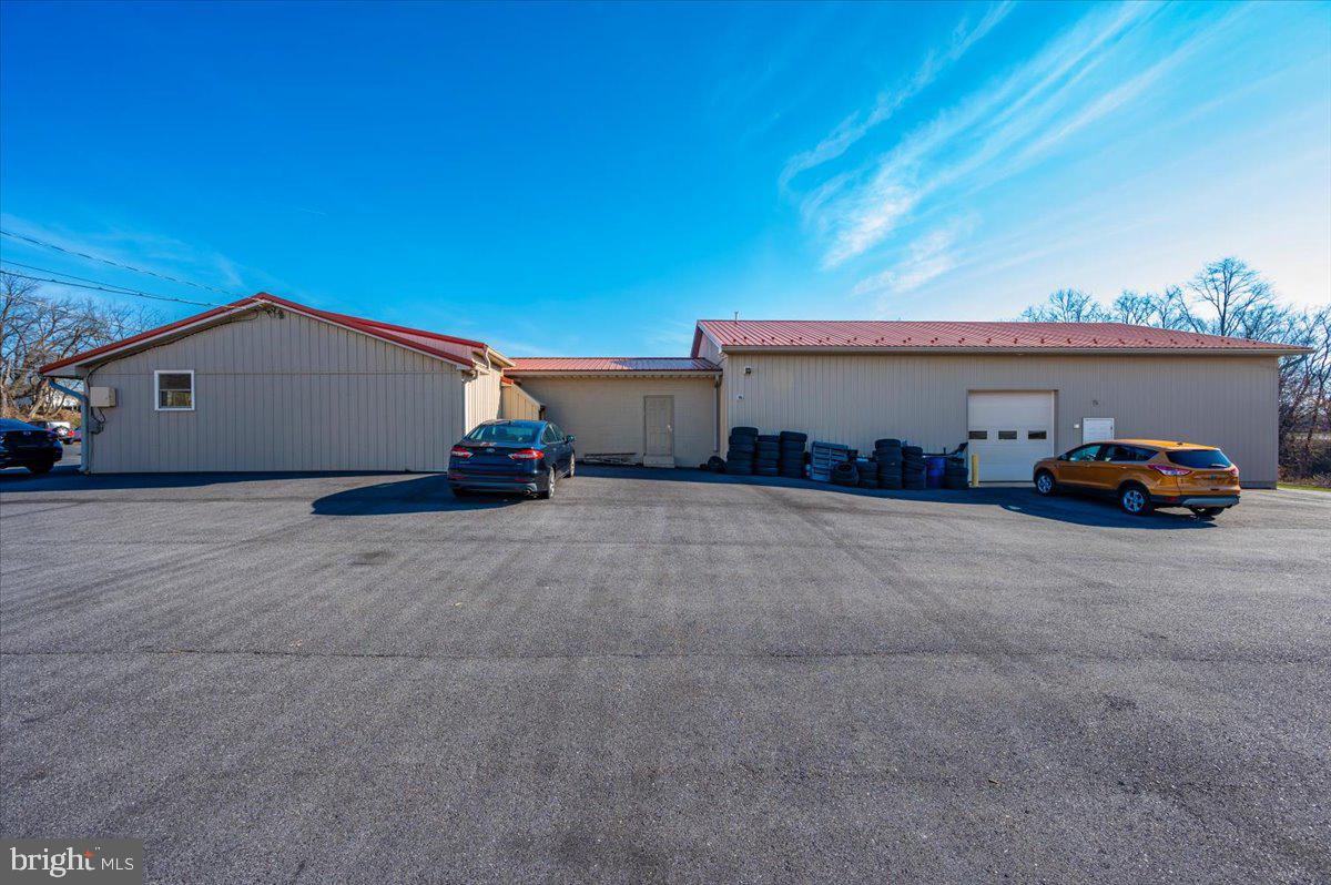 CHAMBERSBURG - Commercial Sale