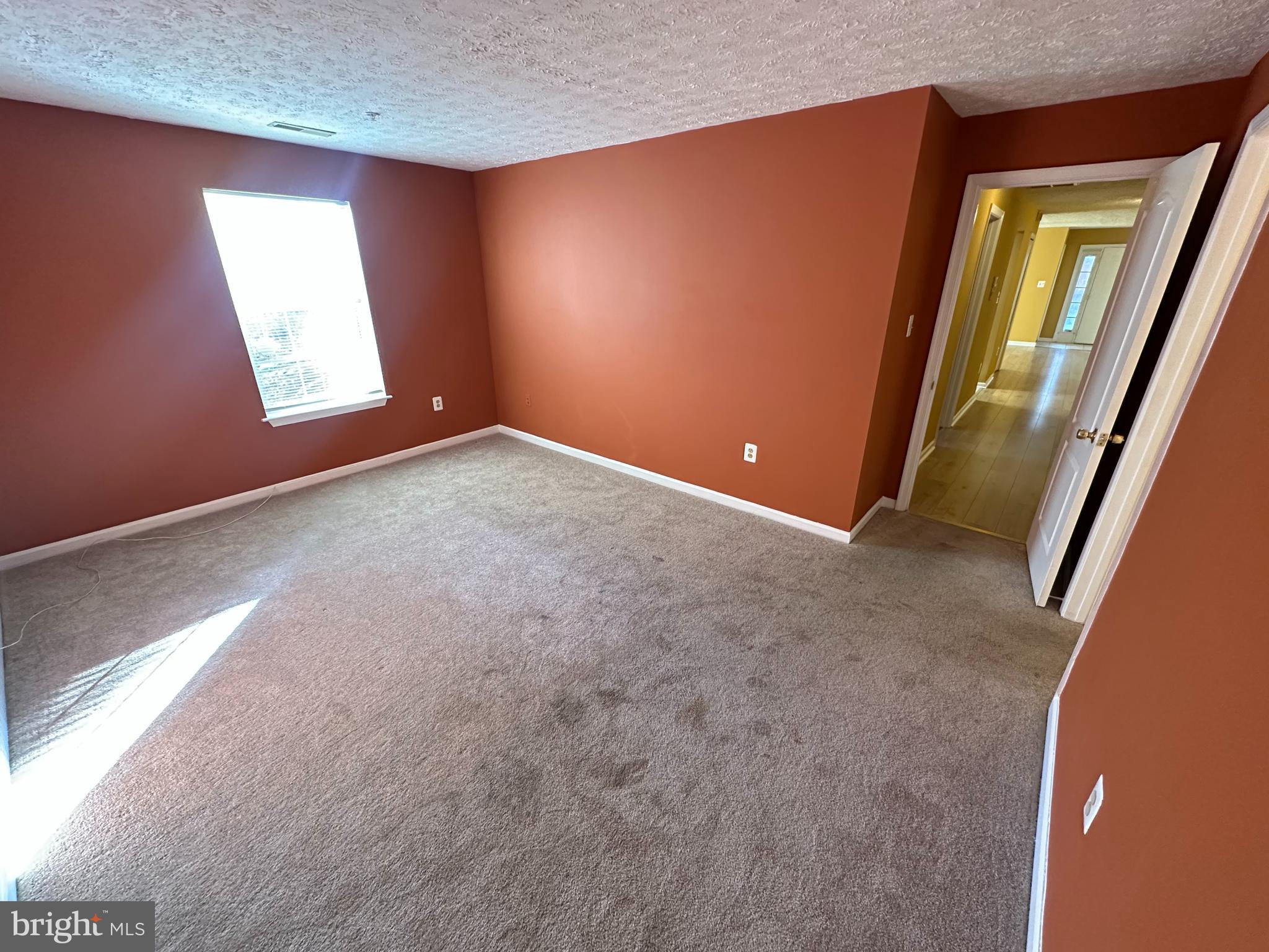 GLENSFORD CONDO - Residential Lease