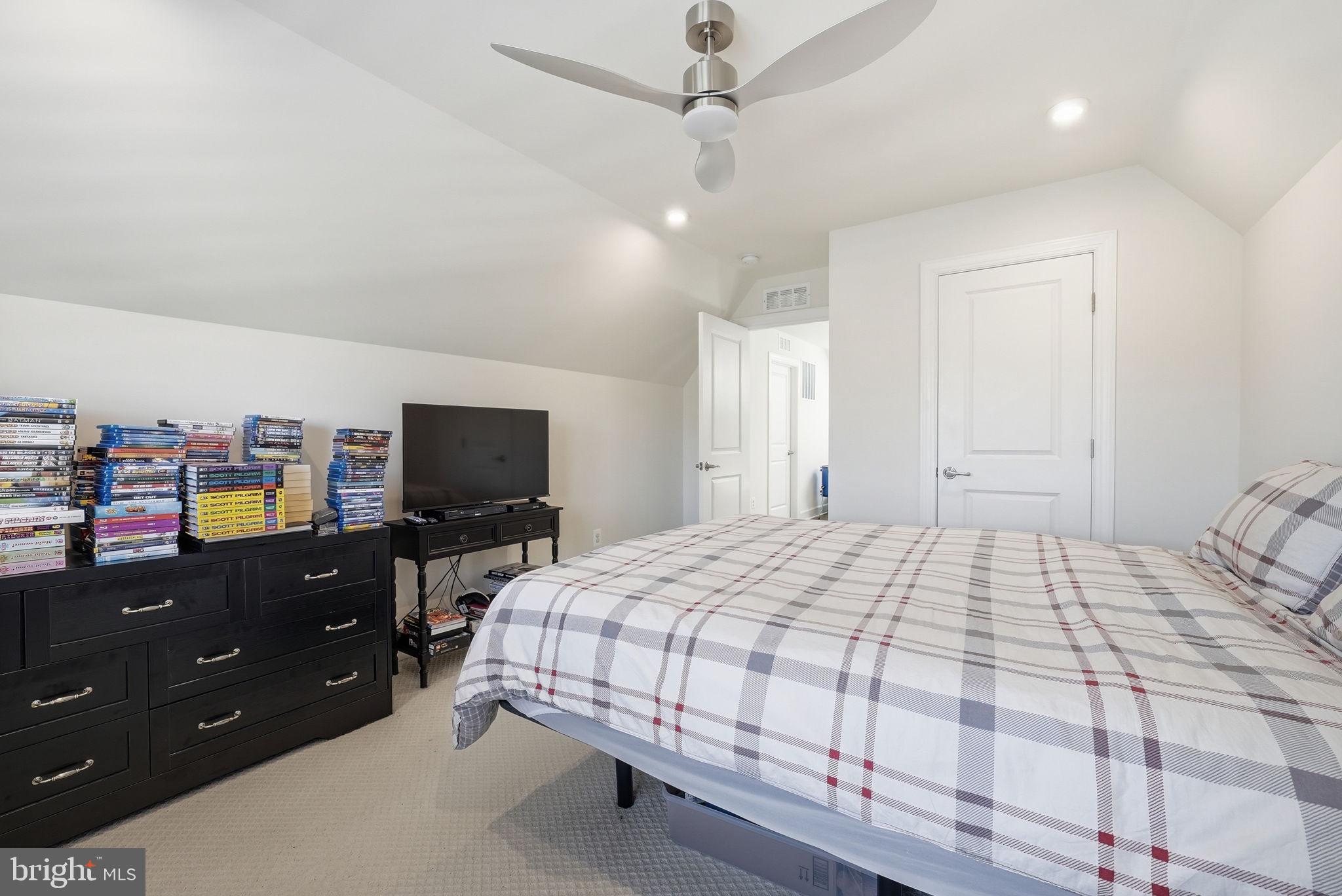 BIRCHWOOD AT BRAMBLETON - Residential