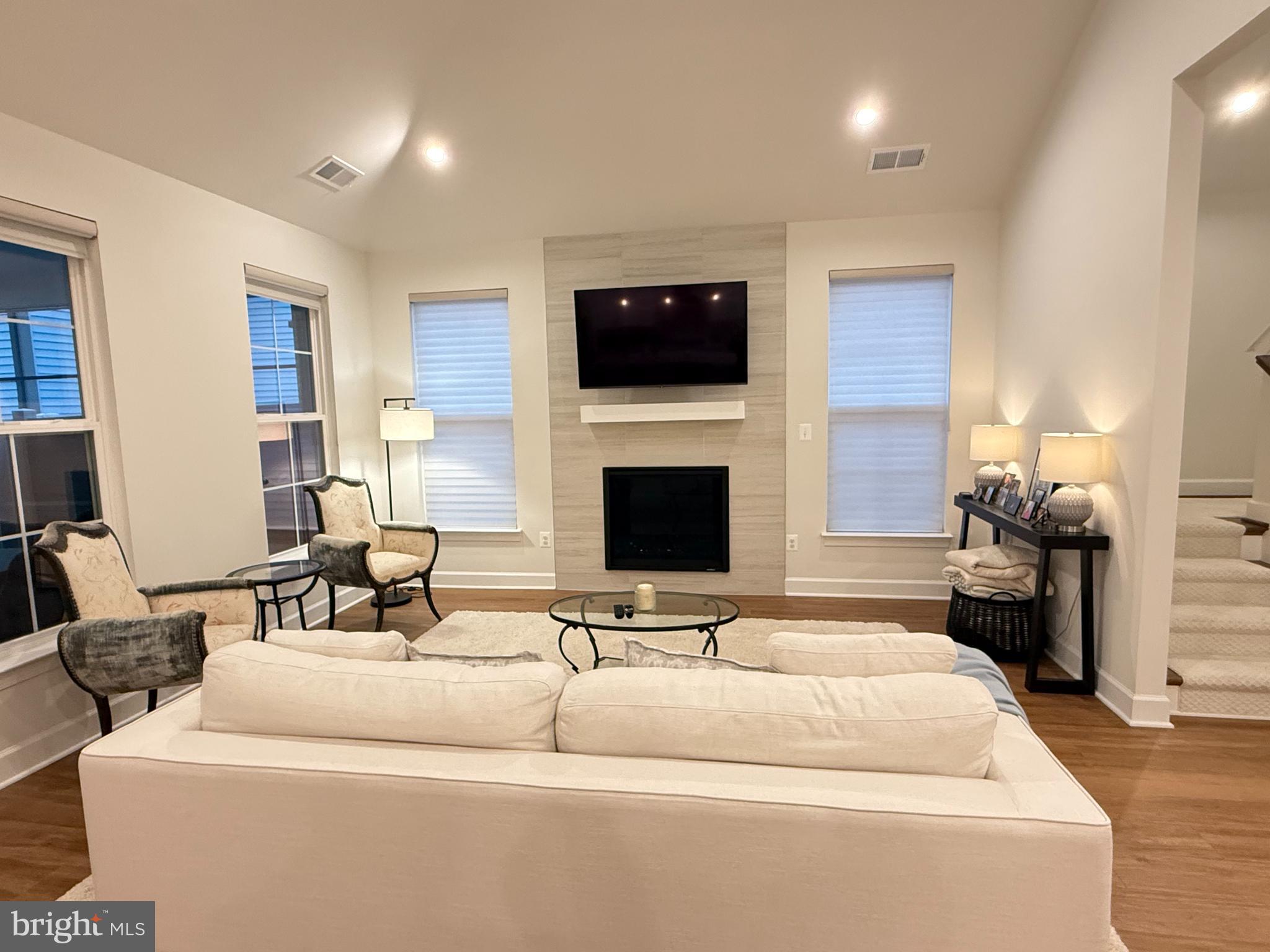 43059 GREELEY SQUARE