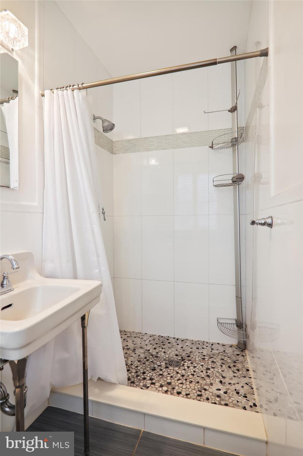 SOMERSET HEIGHTS - Residential Lease