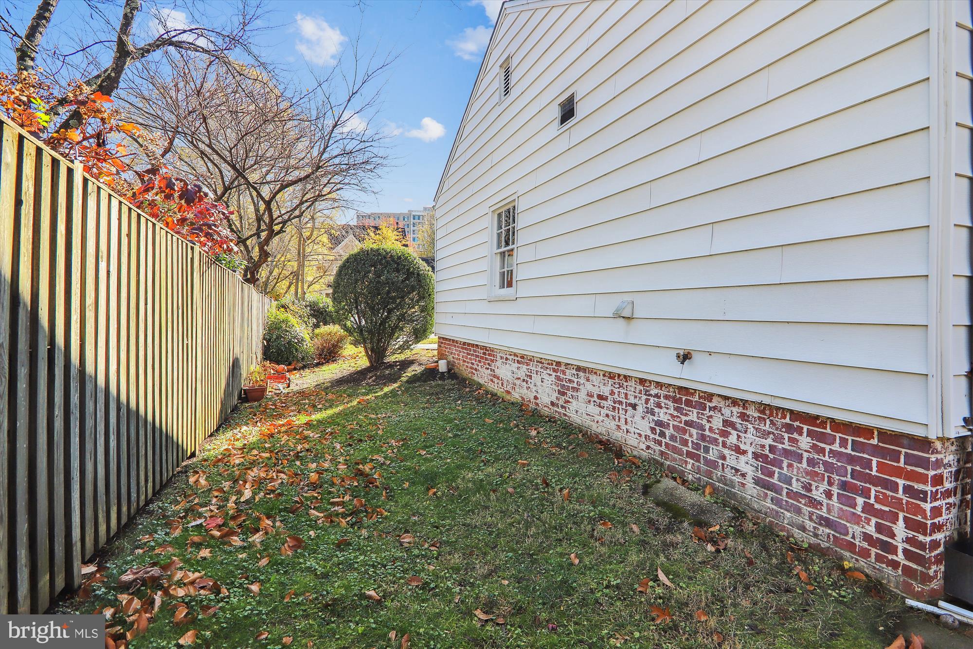 SOMERSET HEIGHTS - Residential Lease