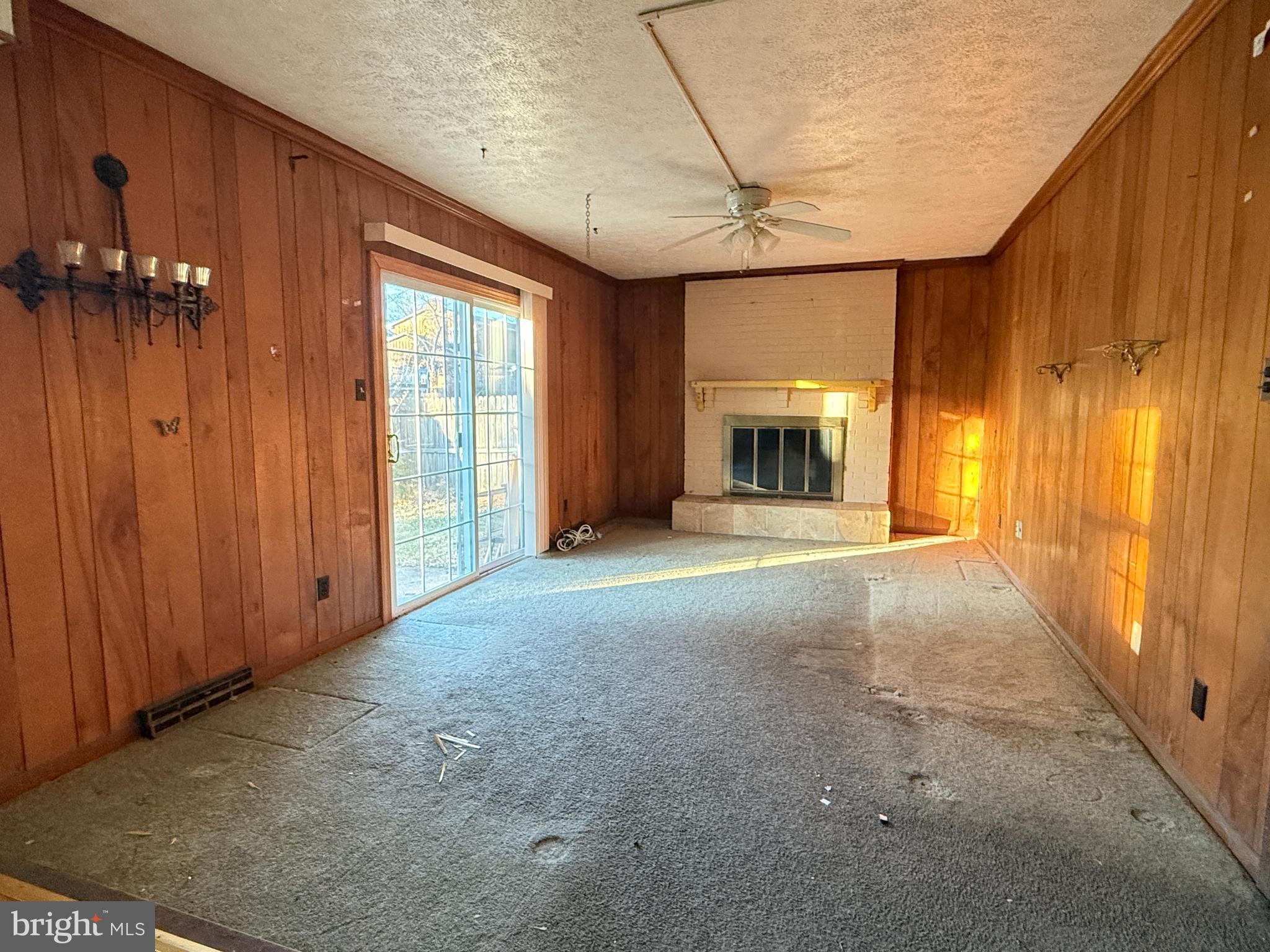 TANTALLON SQUARE - Residential