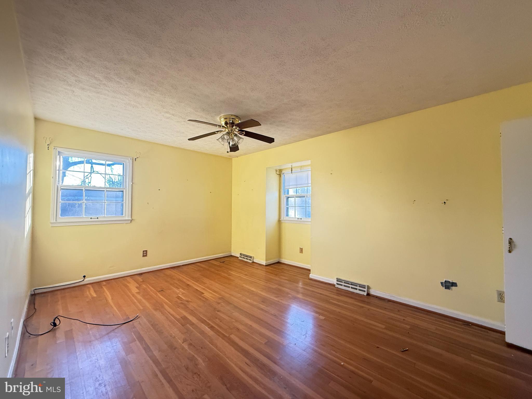 TANTALLON SQUARE - Residential