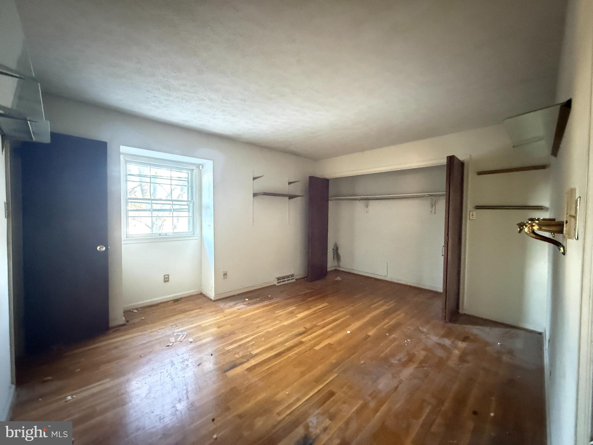 TANTALLON SQUARE - Residential