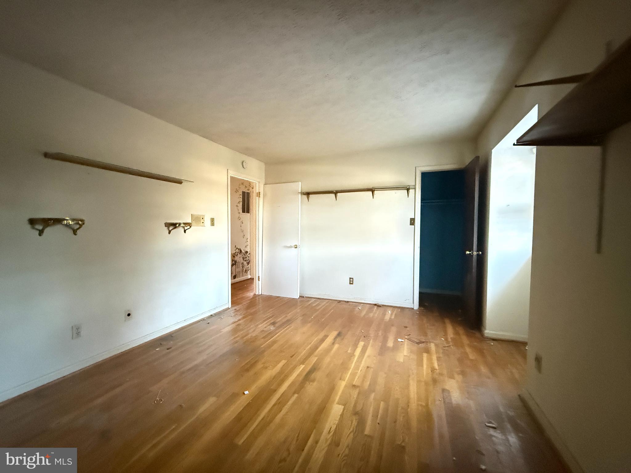 TANTALLON SQUARE - Residential