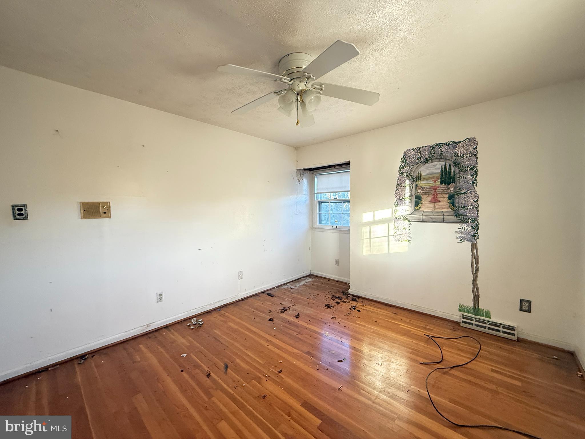 TANTALLON SQUARE - Residential