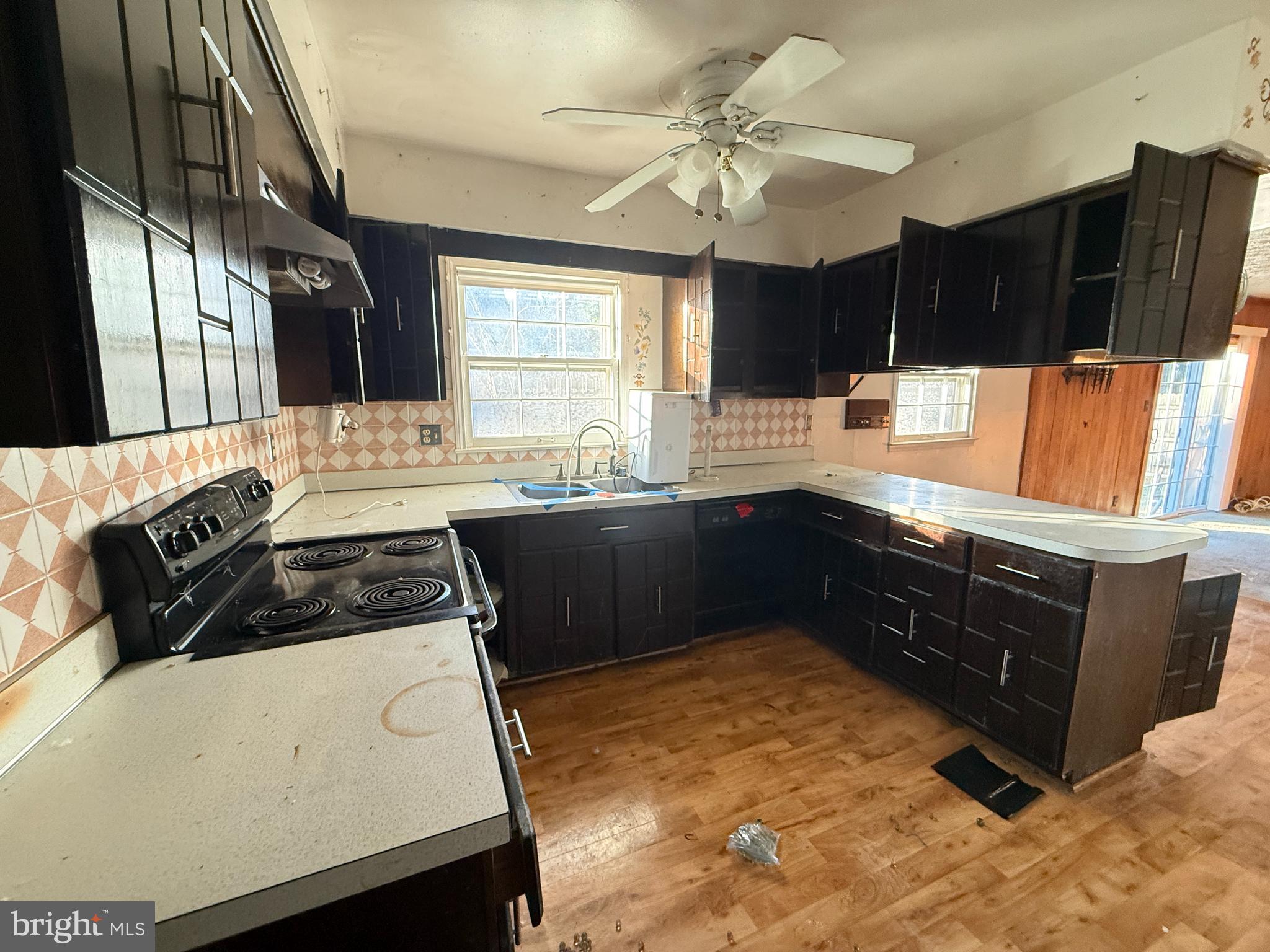 TANTALLON SQUARE - Residential