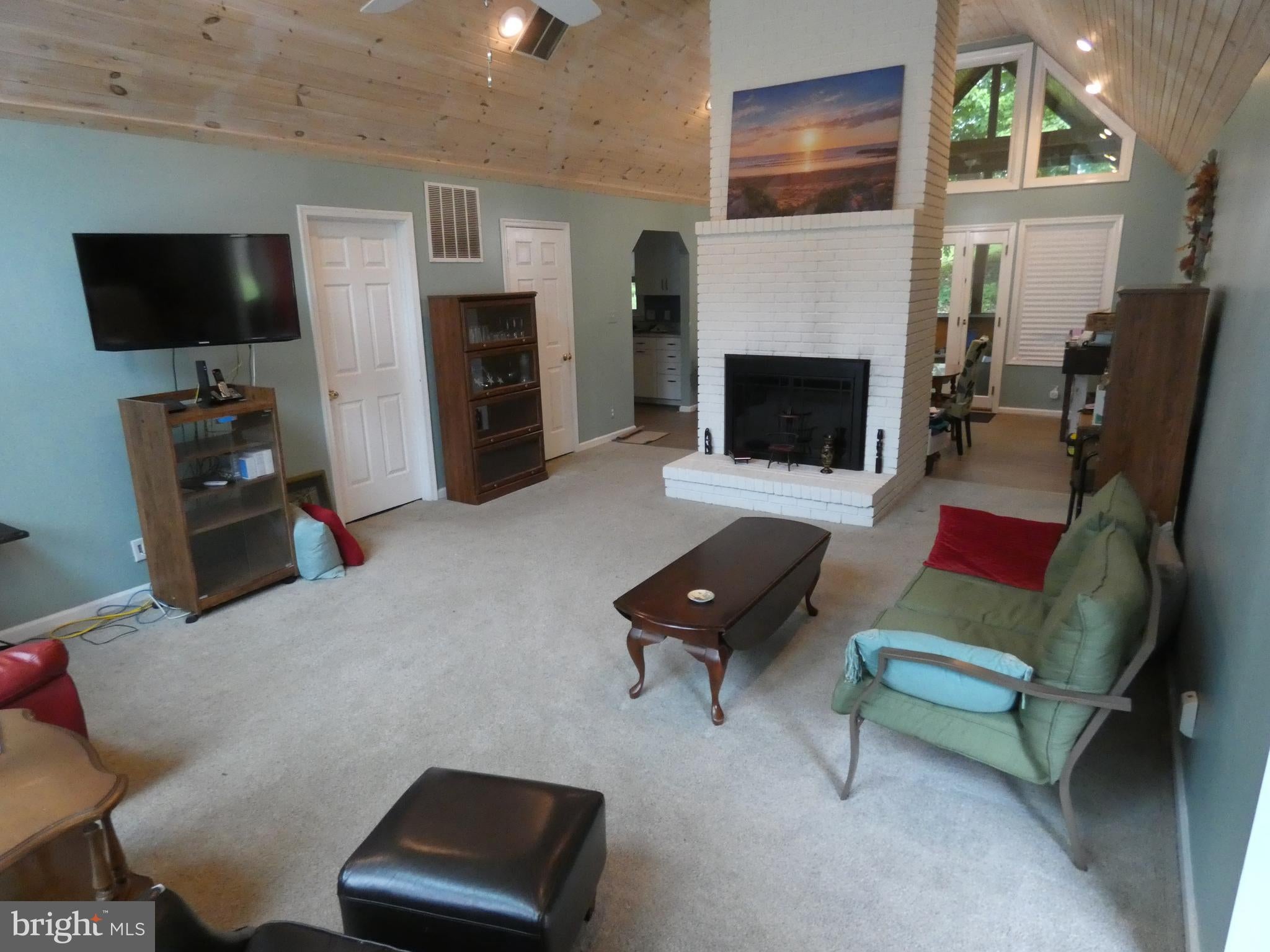 1000 COLUMBUS DRIVE