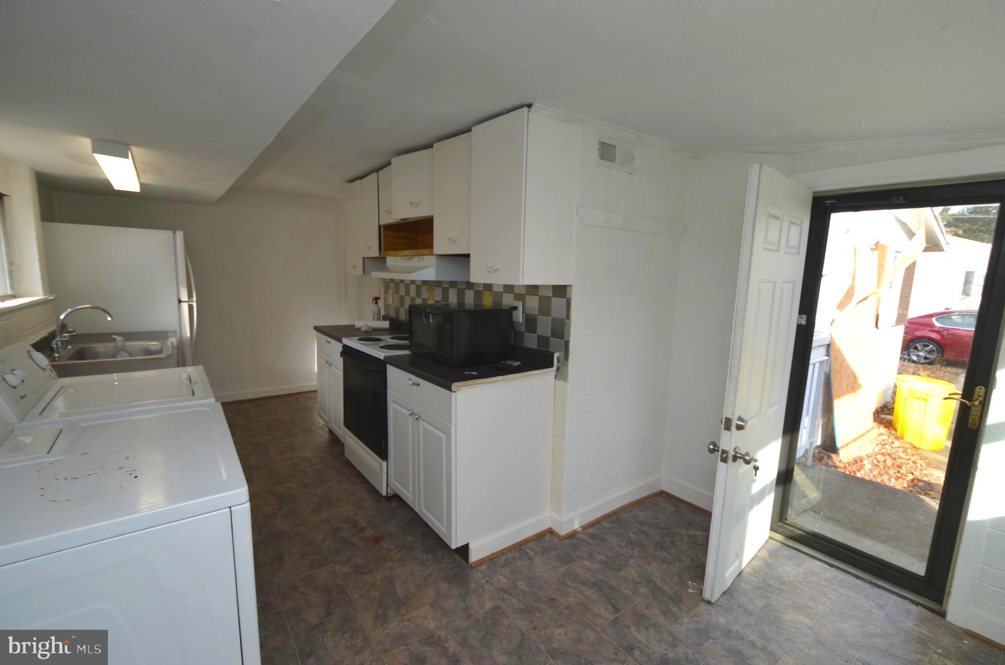 CEDARHURST ON THE BAY - Residential