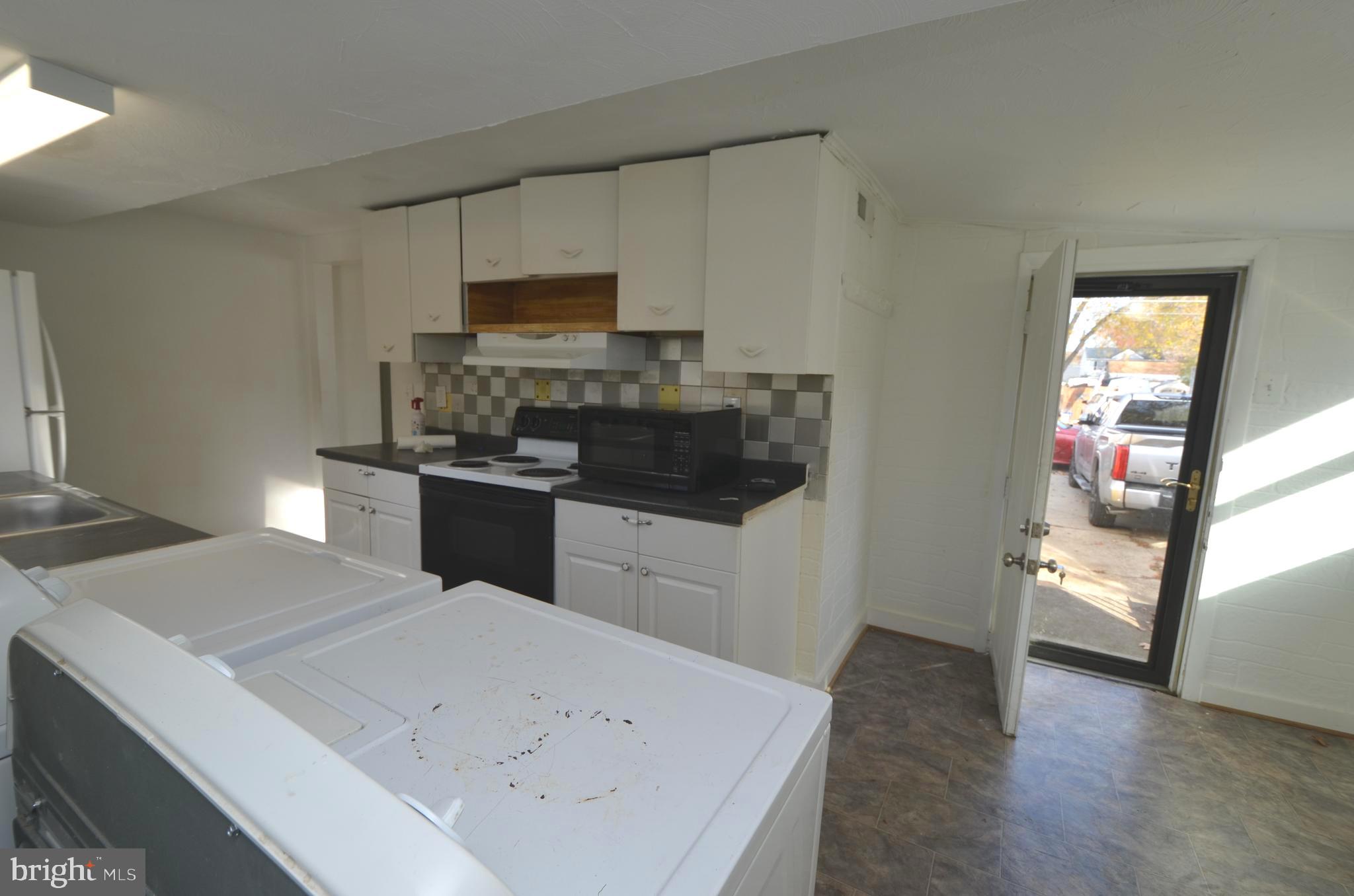 CEDARHURST ON THE BAY - Residential