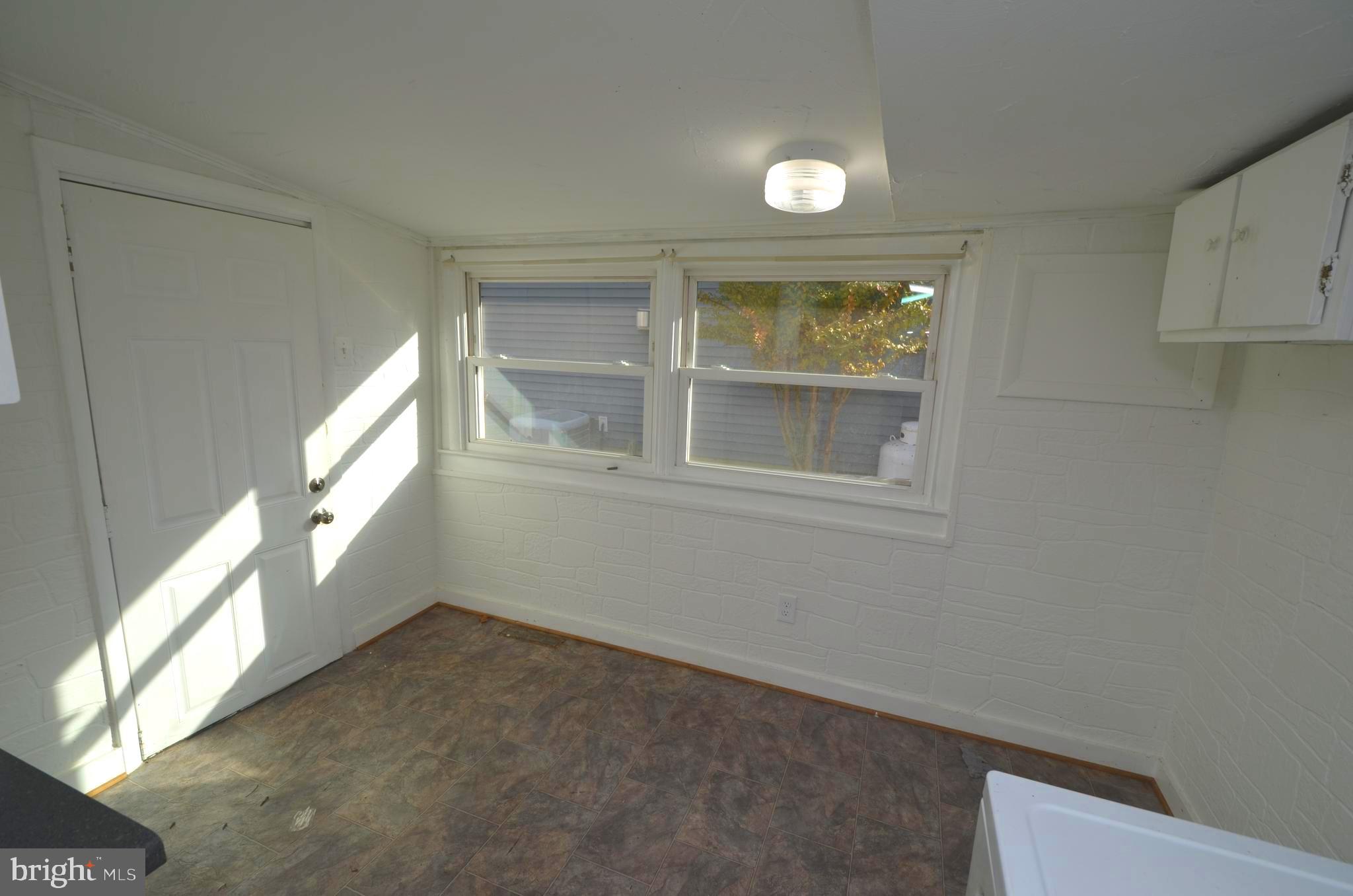 CEDARHURST ON THE BAY - Residential