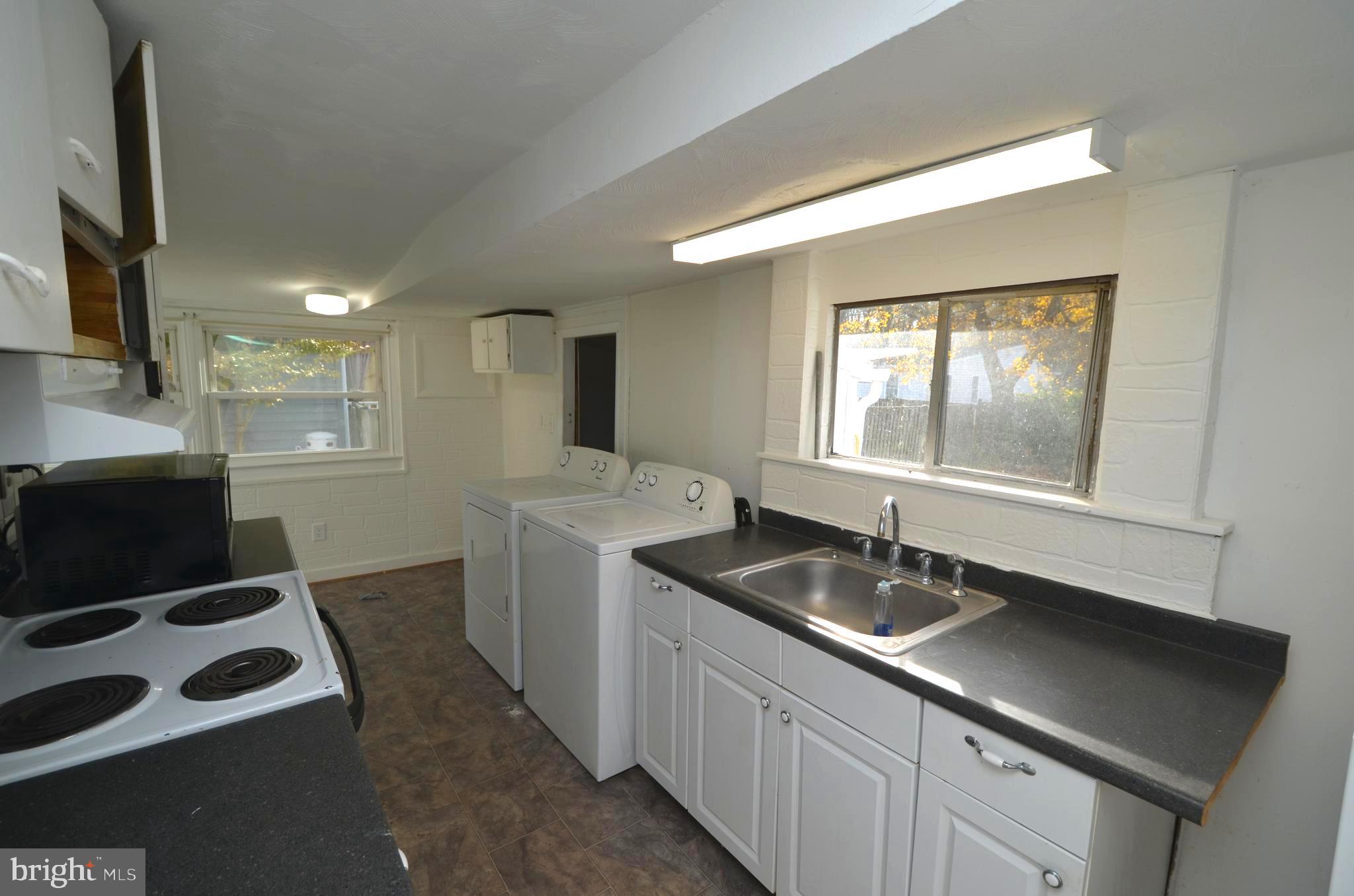 CEDARHURST ON THE BAY - Residential