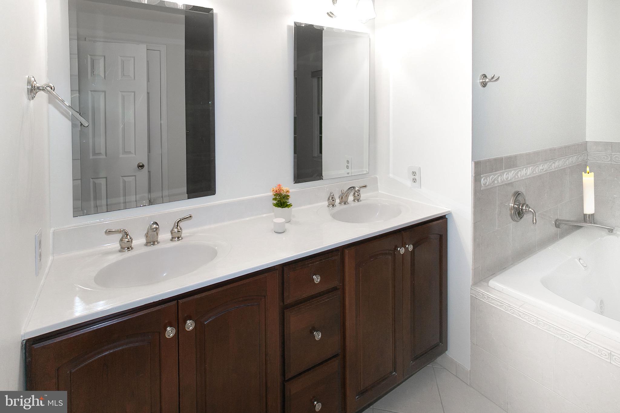 POPLAR TREE ESTATES - Residential