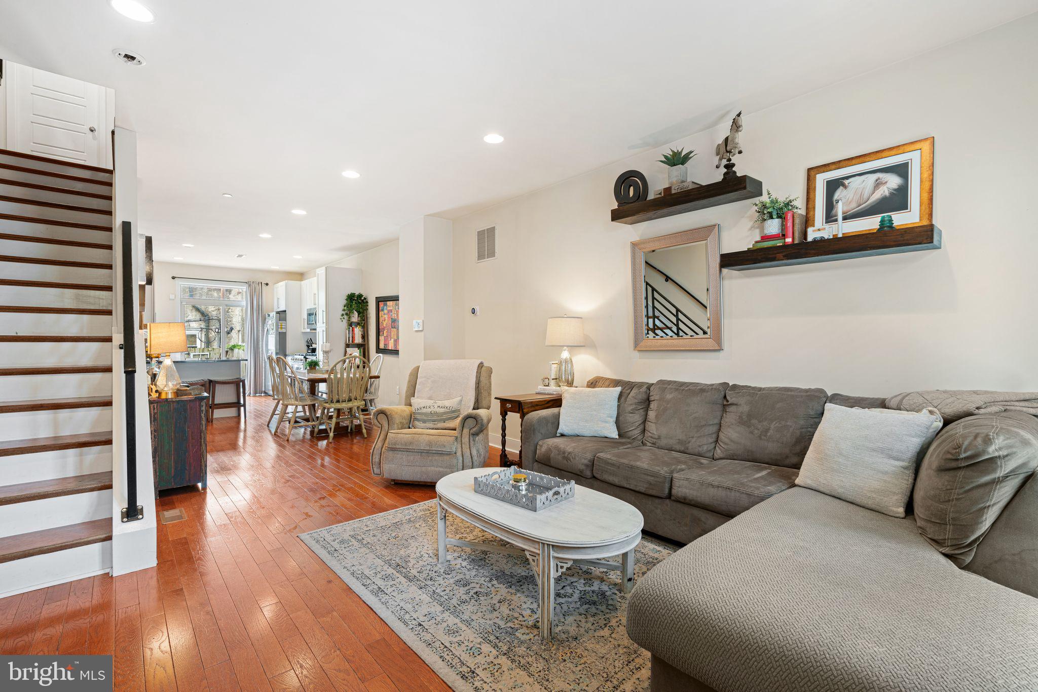POINT BREEZE - Residential