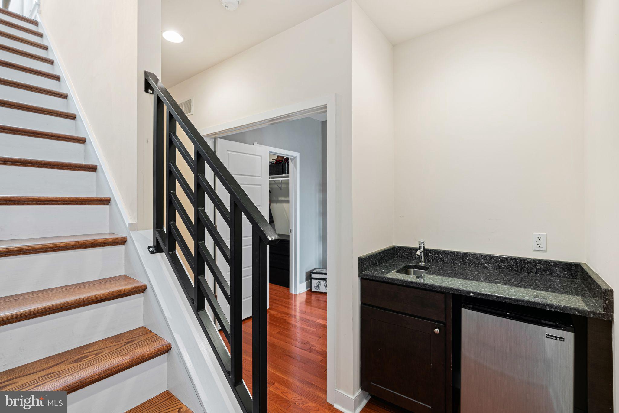 POINT BREEZE - Residential