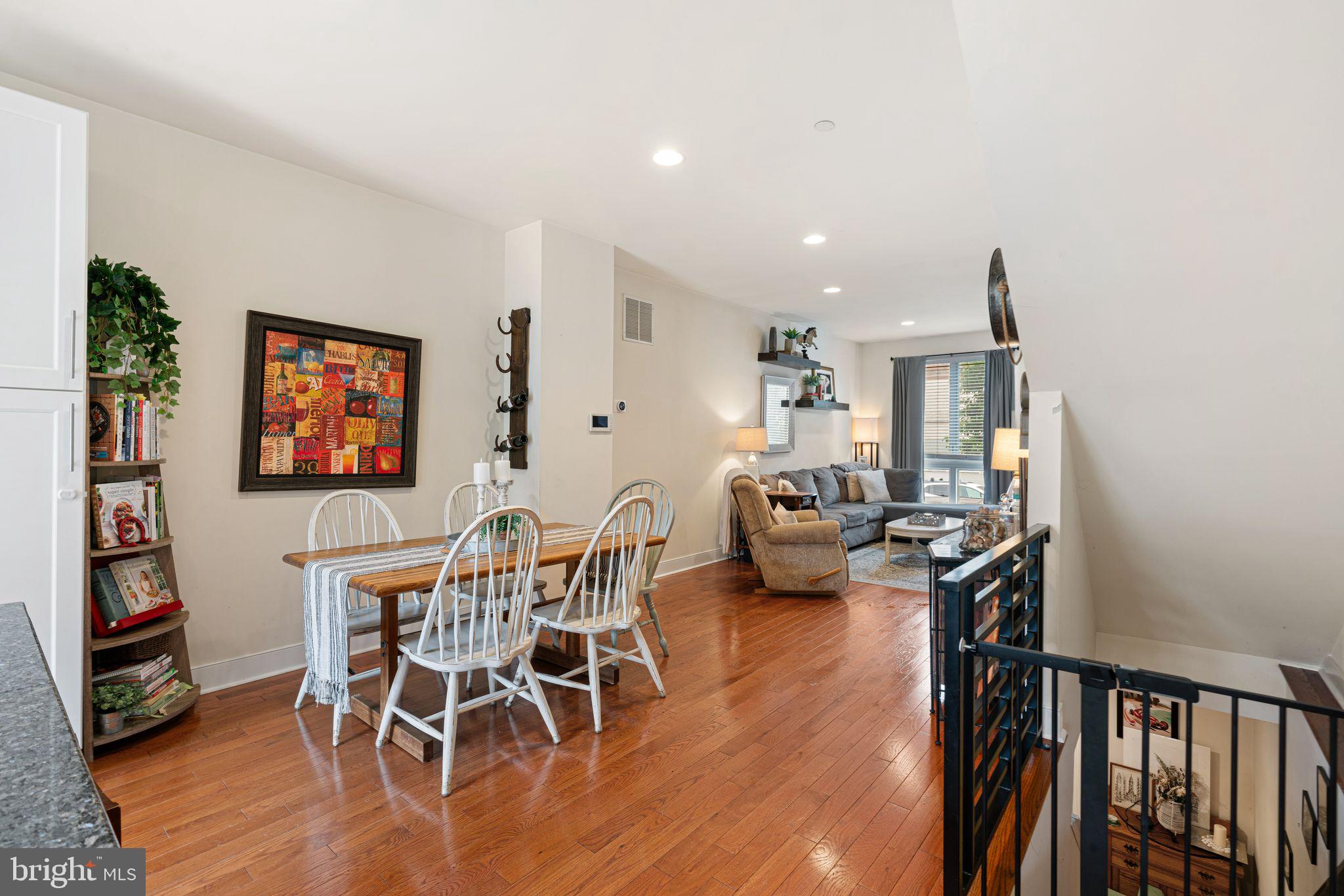 POINT BREEZE - Residential