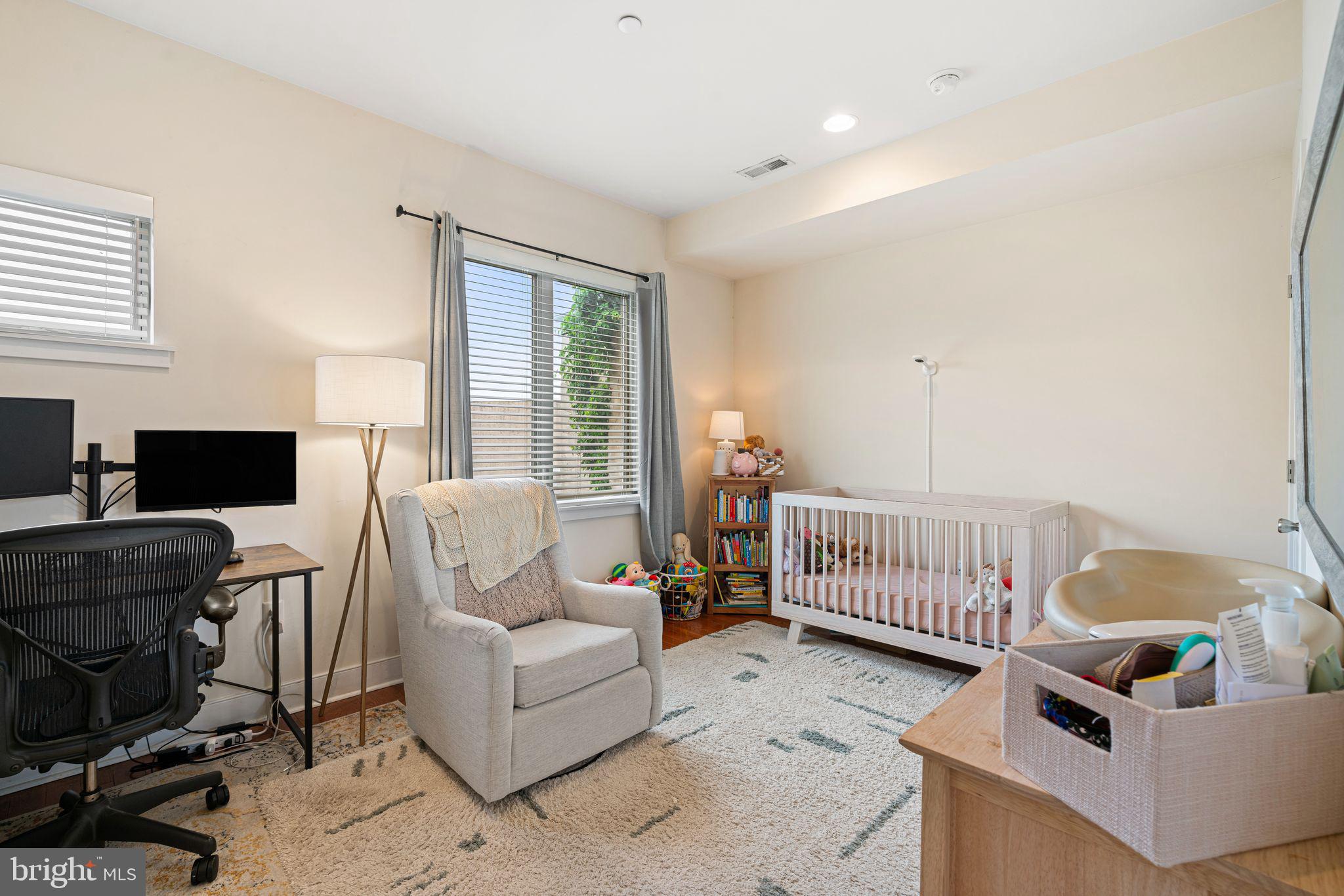 POINT BREEZE - Residential
