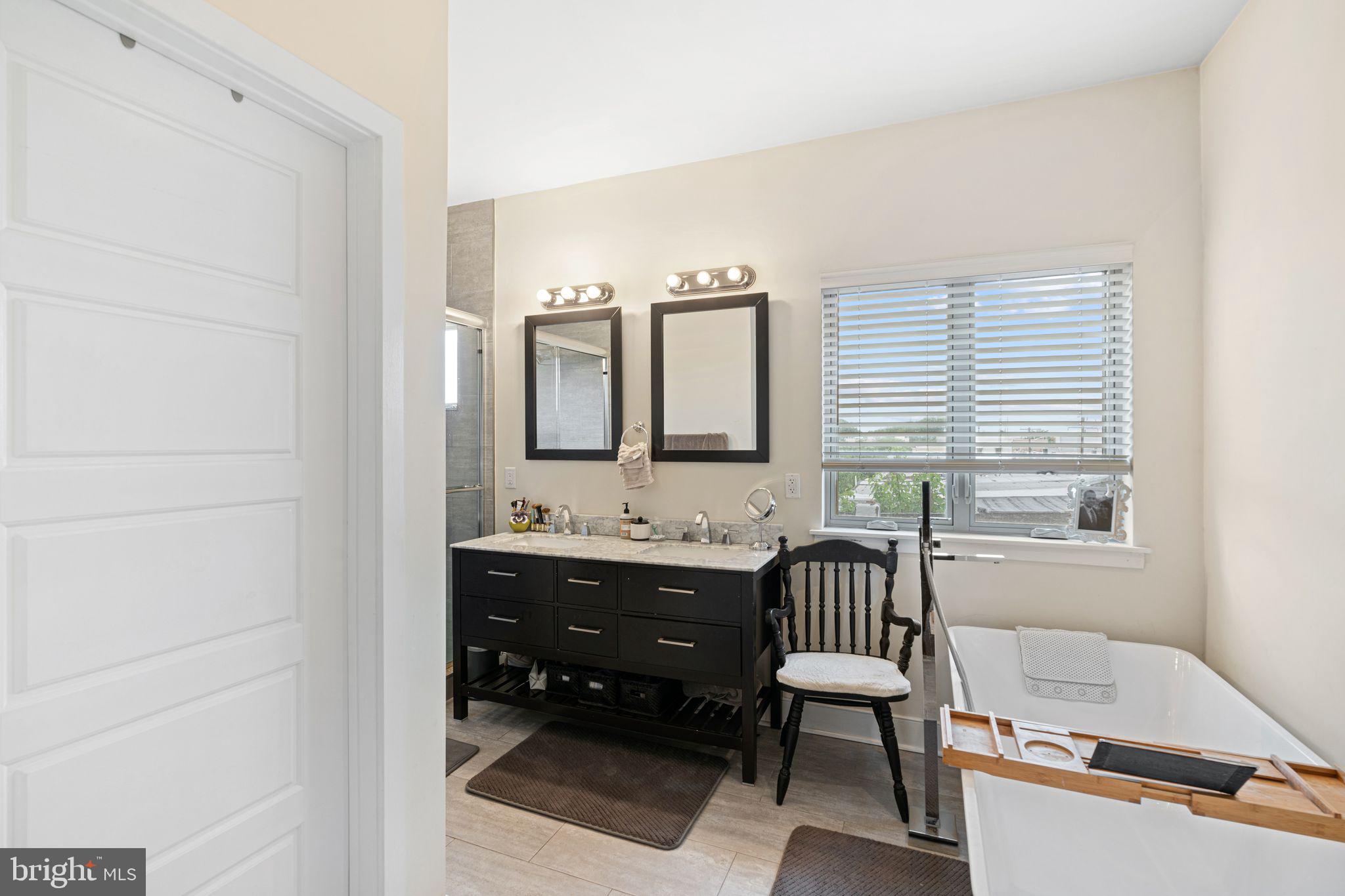 POINT BREEZE - Residential