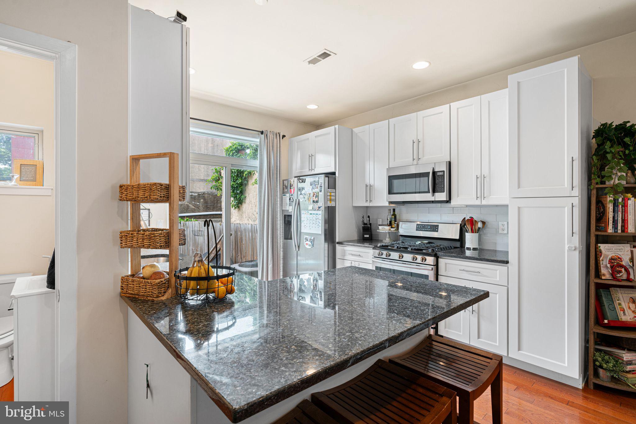 POINT BREEZE - Residential