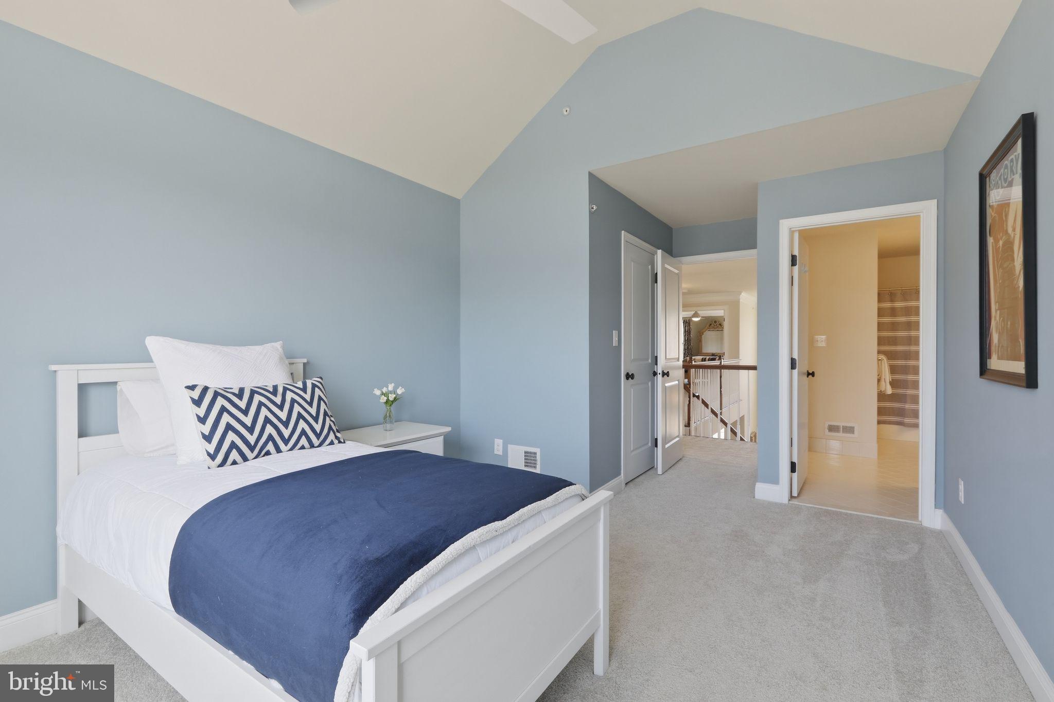 CREEKSIDEATBYERSSTAT - Residential