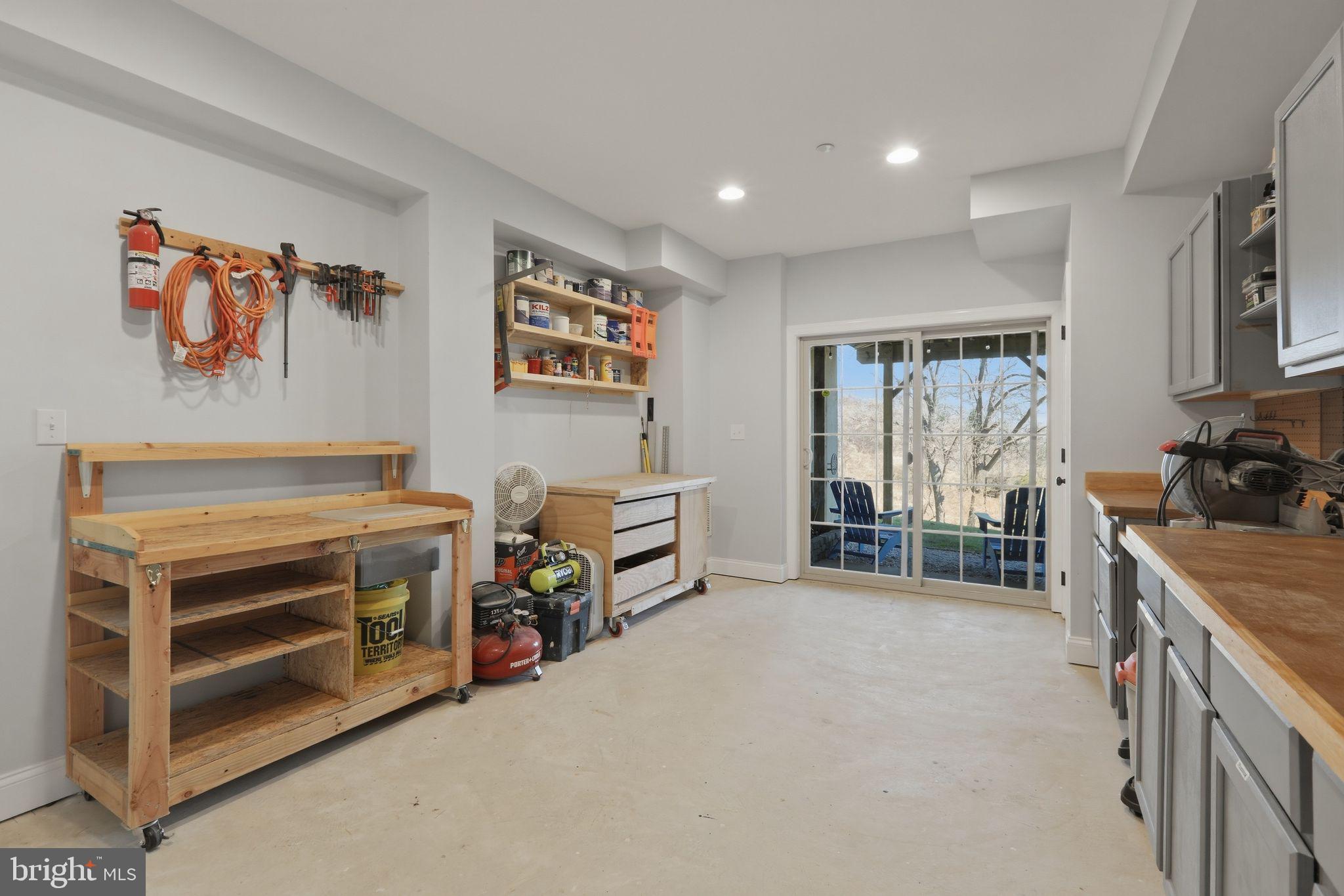 CREEKSIDEATBYERSSTAT - Residential