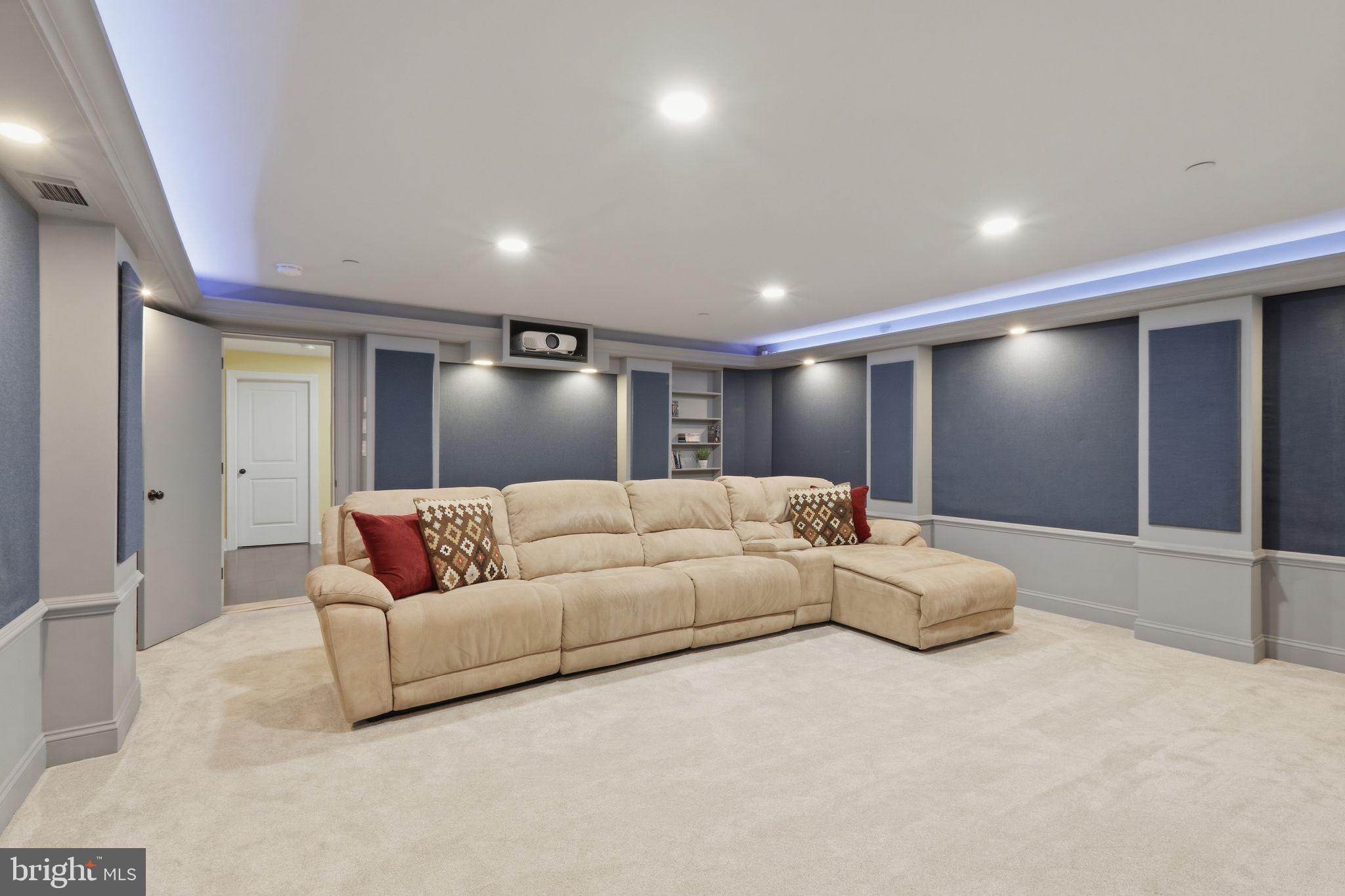 CREEKSIDEATBYERSSTAT - Residential