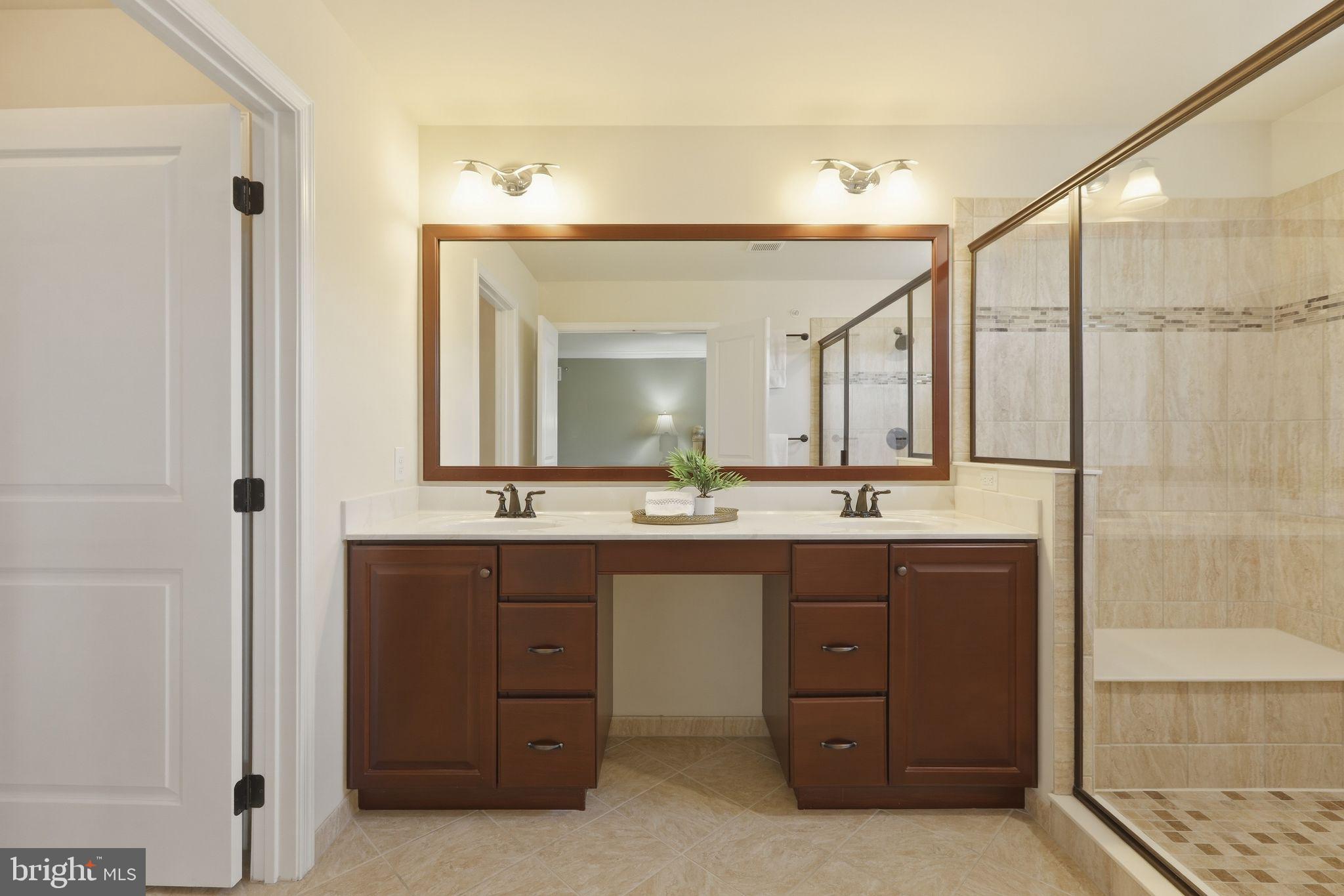 CREEKSIDEATBYERSSTAT - Residential