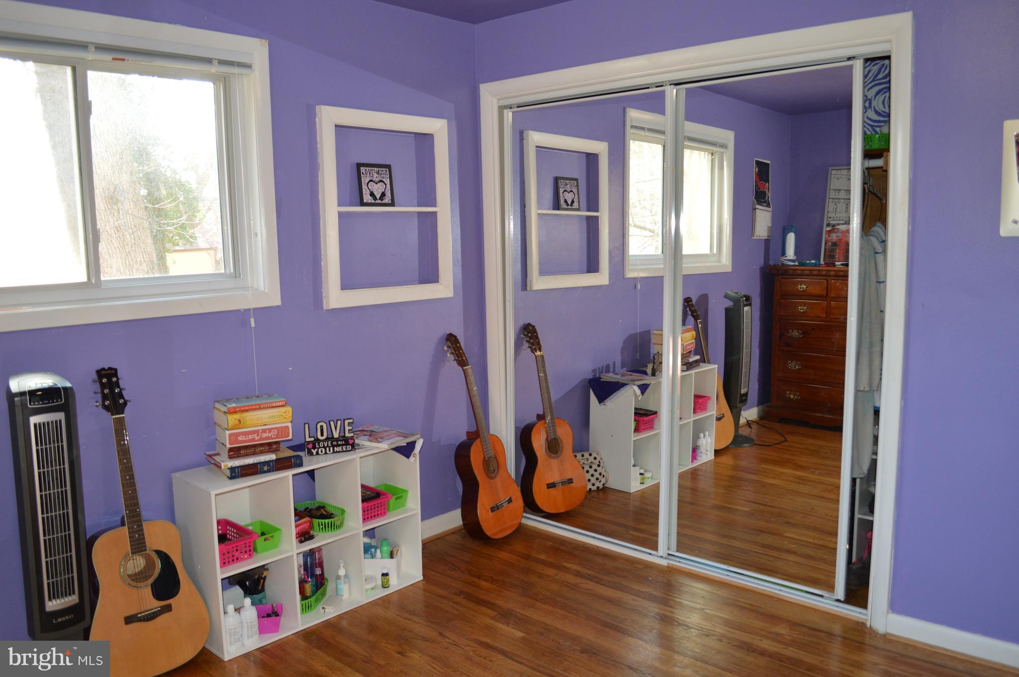 GLEN OAKS - Residential