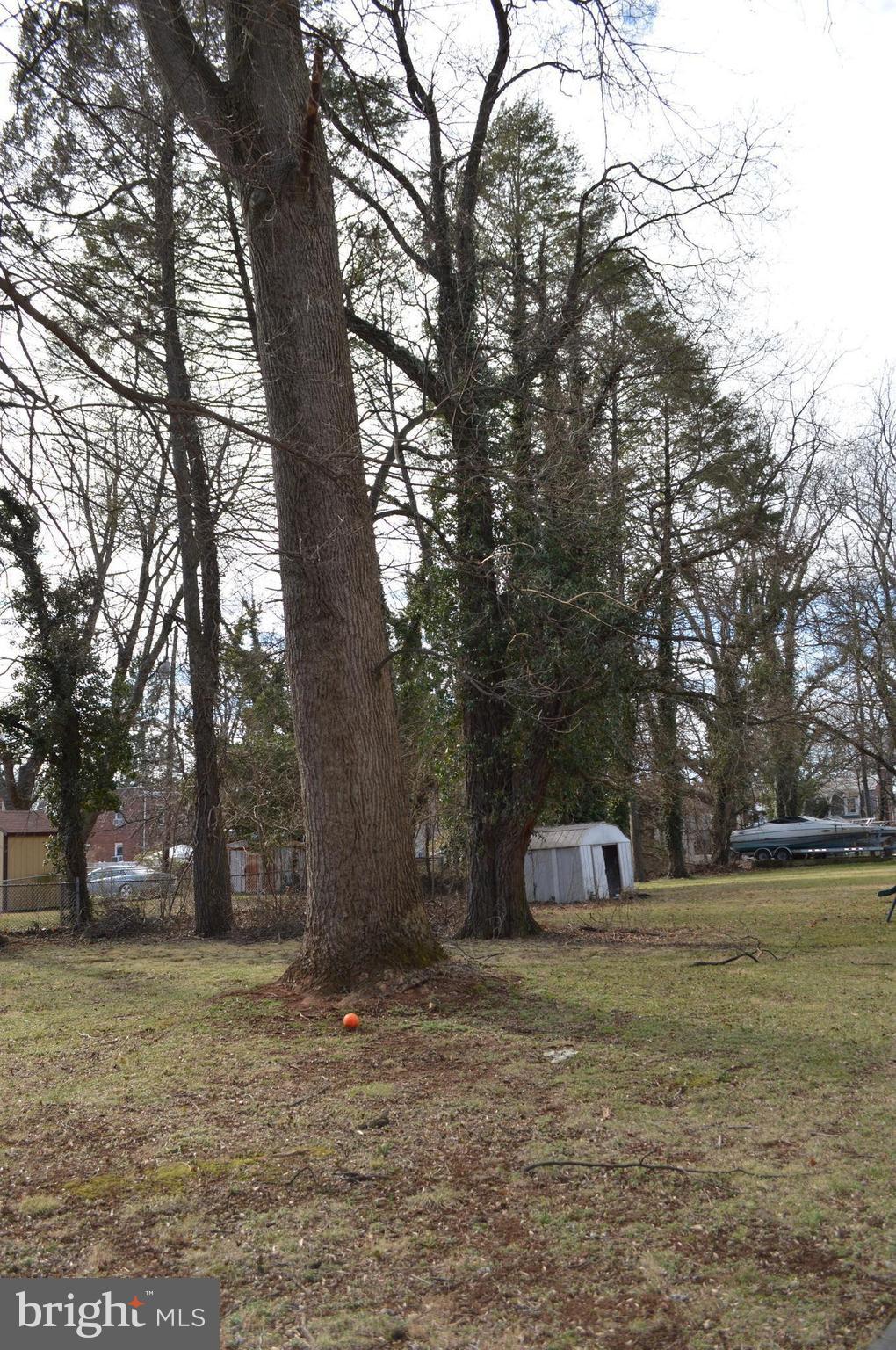 GLEN OAKS - Residential