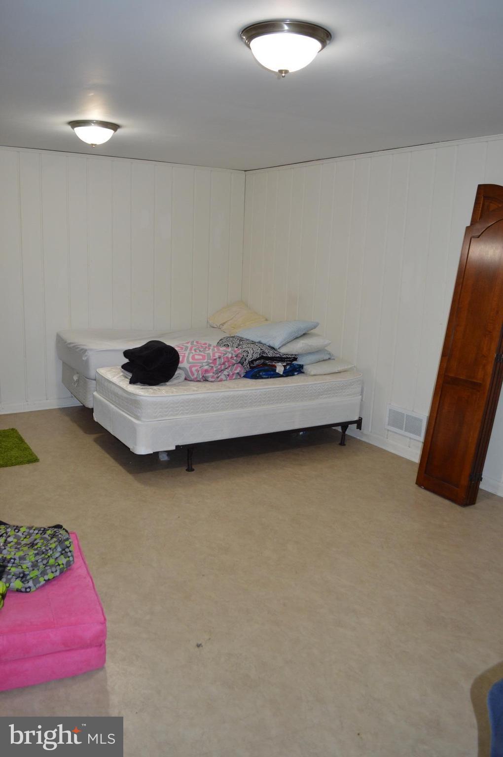 GLEN OAKS - Residential