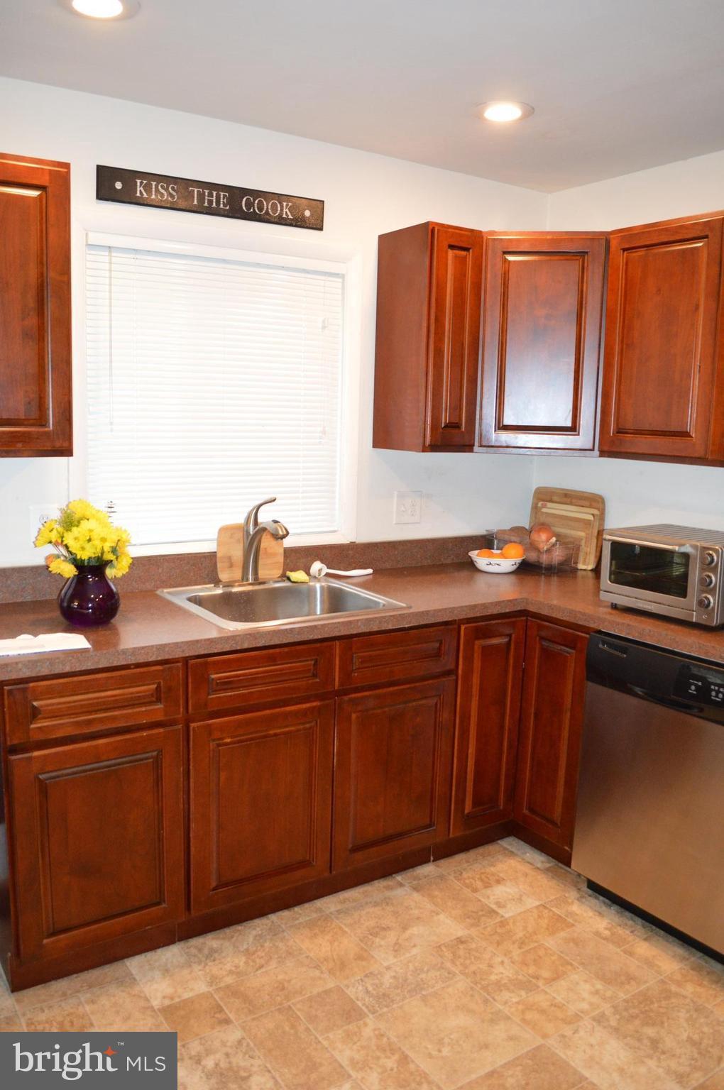 GLEN OAKS - Residential