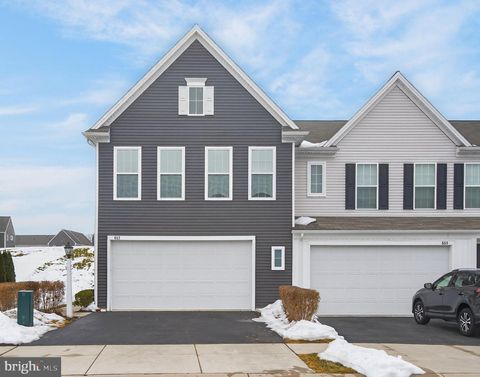 657 BUCK DRIVE HUMMELSTOWN PA 17036