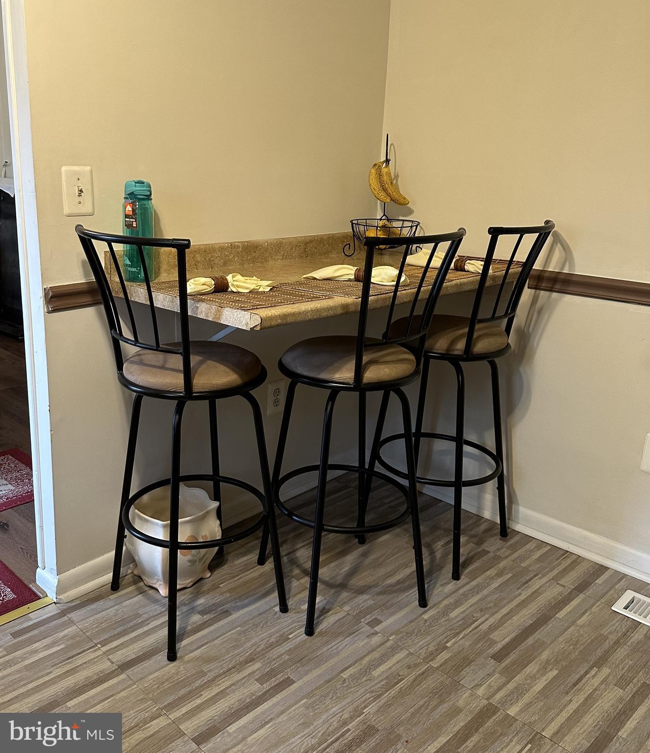 ANNAPOLIS ROADS WEST - Residential