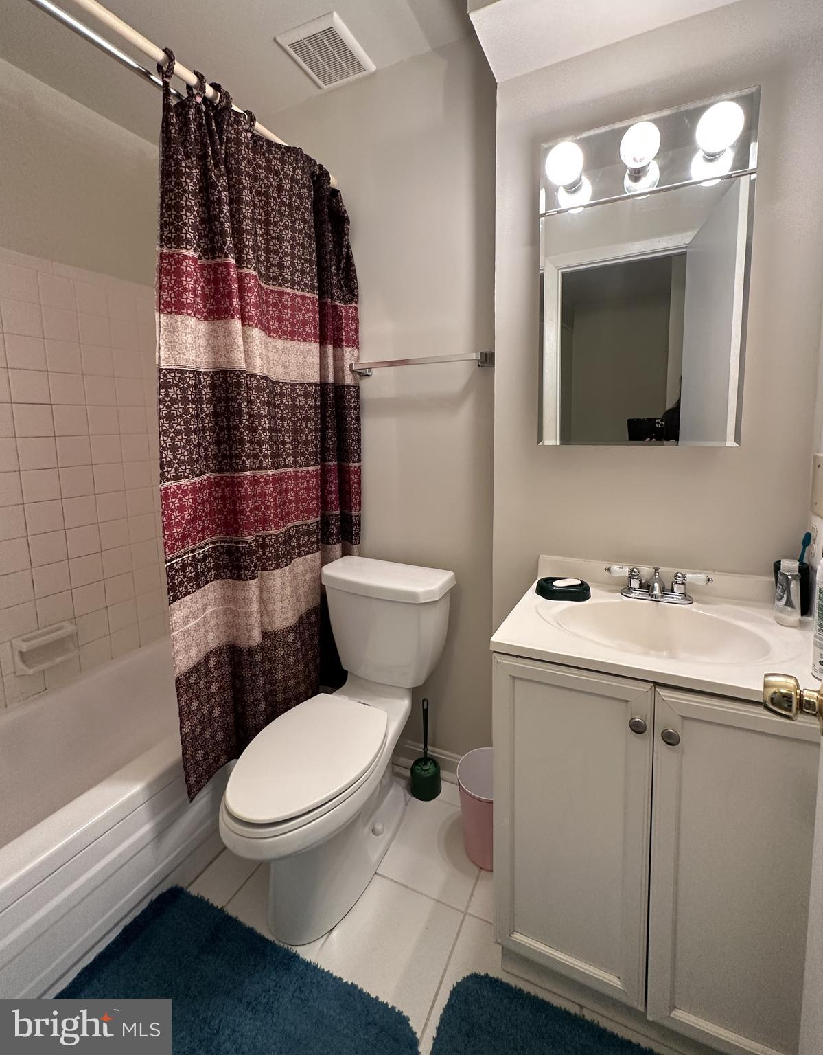 ANNAPOLIS ROADS WEST - Residential