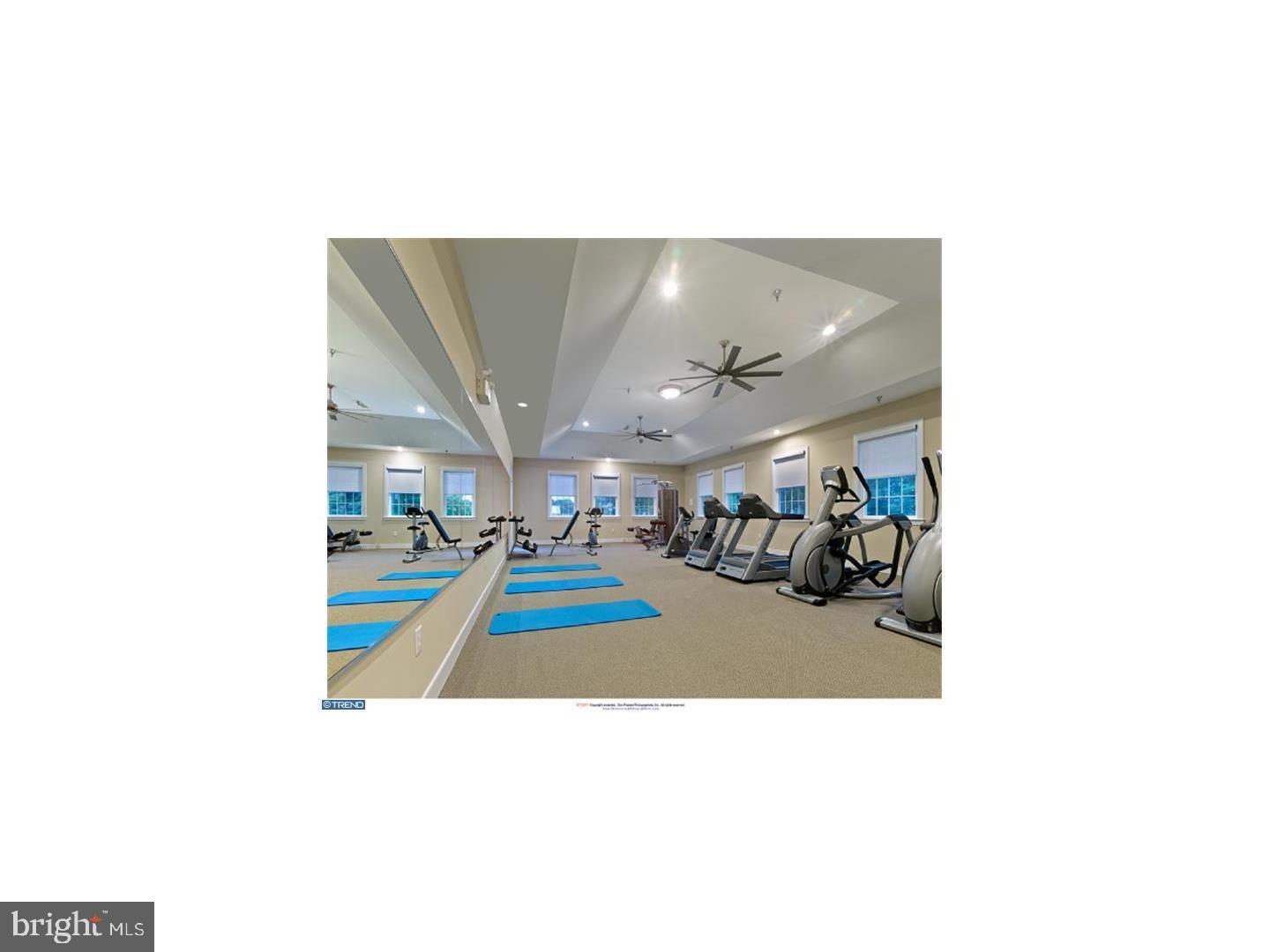 MERIDIAN VALLEY SQ - Residential