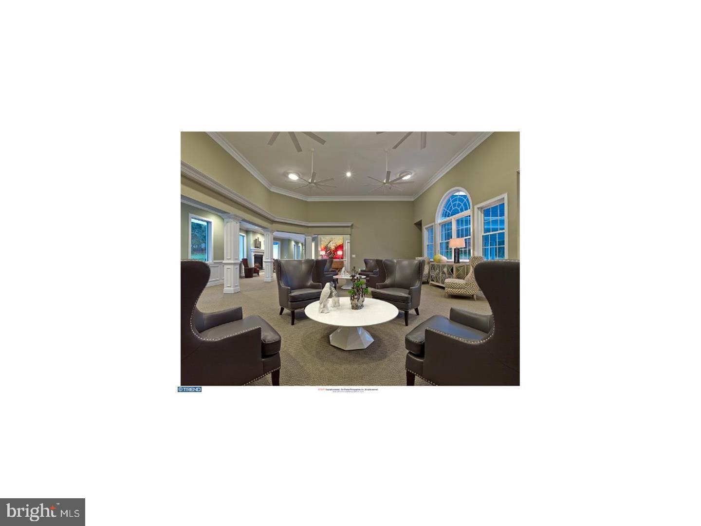 MERIDIAN VALLEY SQ - Residential