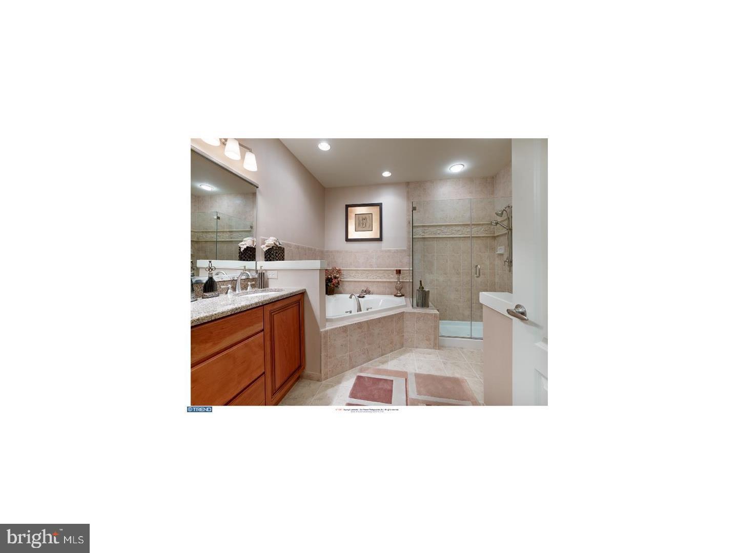 MERIDIAN VALLEY SQ - Residential