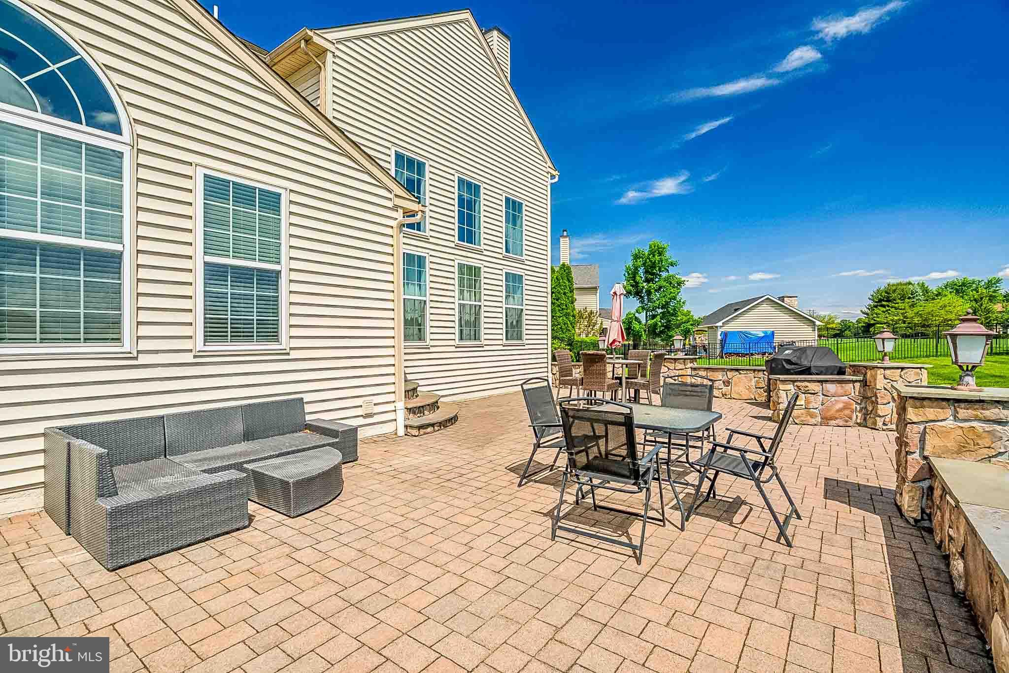 COUNTRY CLUB ESTS - Residential