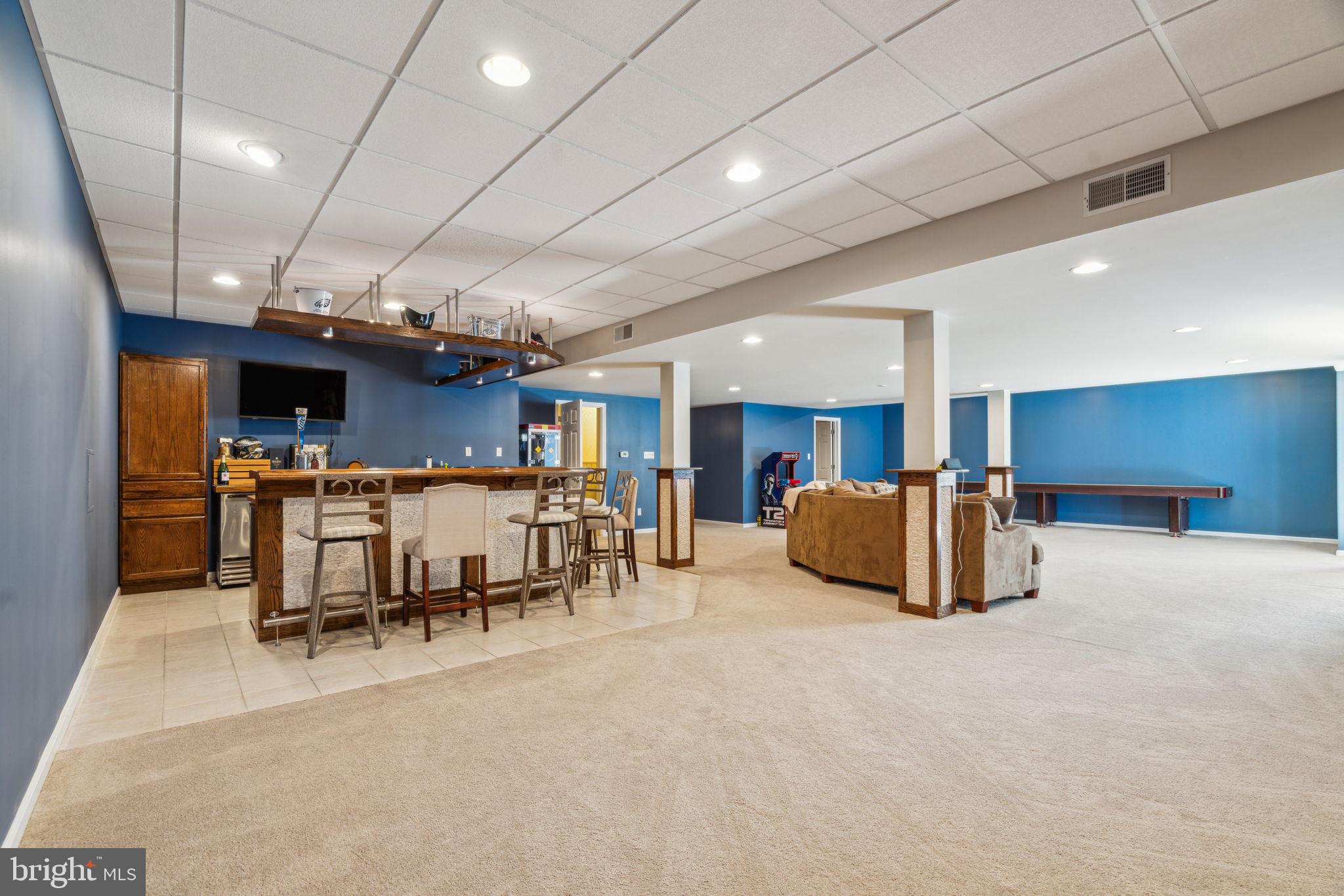 COUNTRY CLUB ESTS - Residential