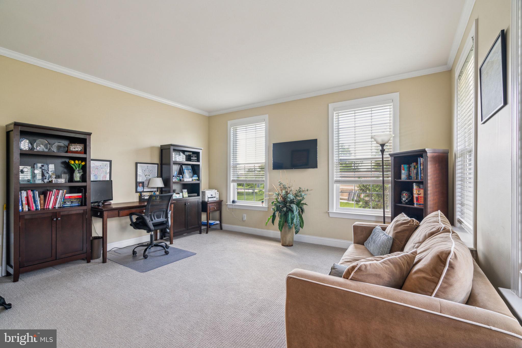 COUNTRY CLUB ESTS - Residential