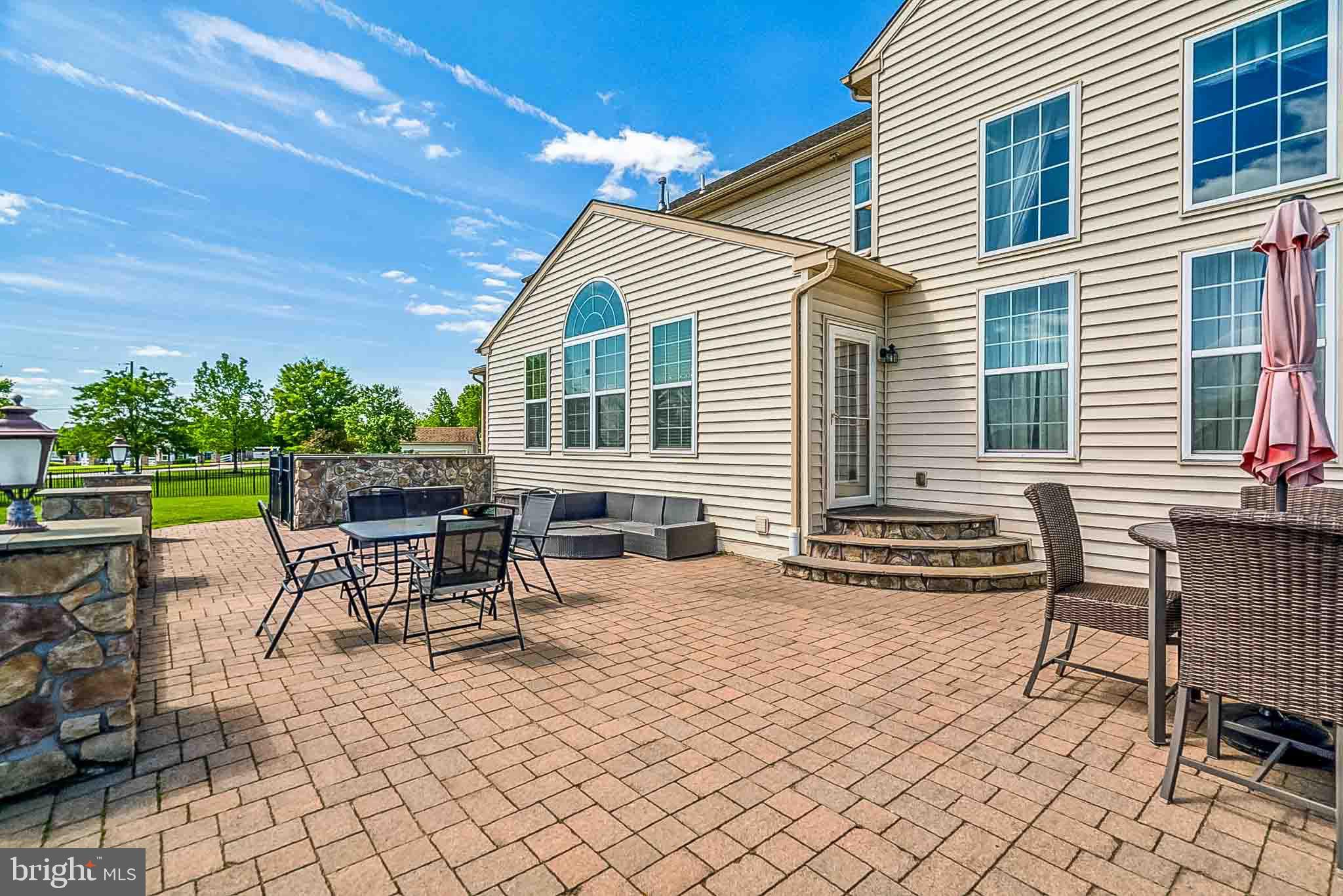 COUNTRY CLUB ESTS - Residential