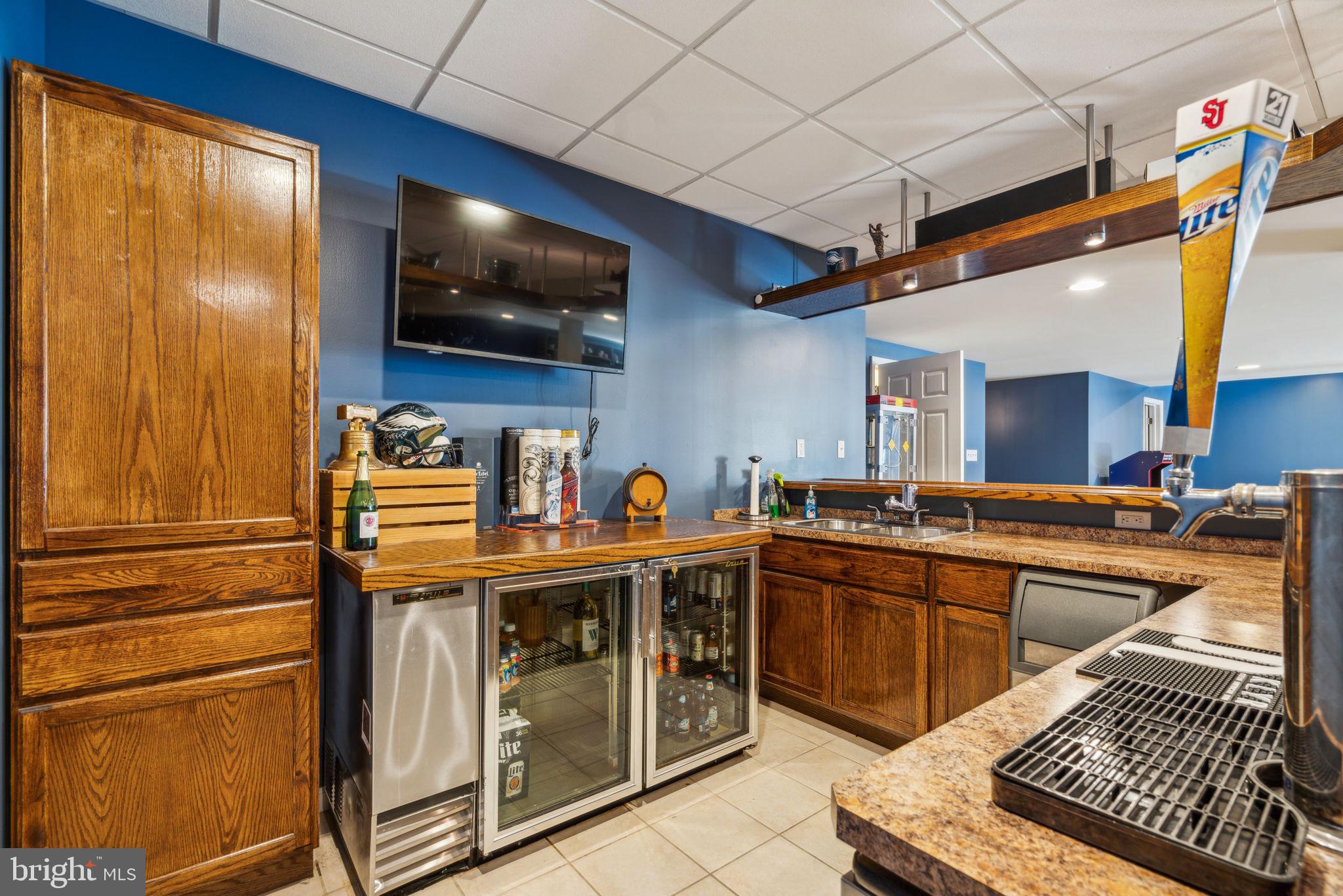 COUNTRY CLUB ESTS - Residential