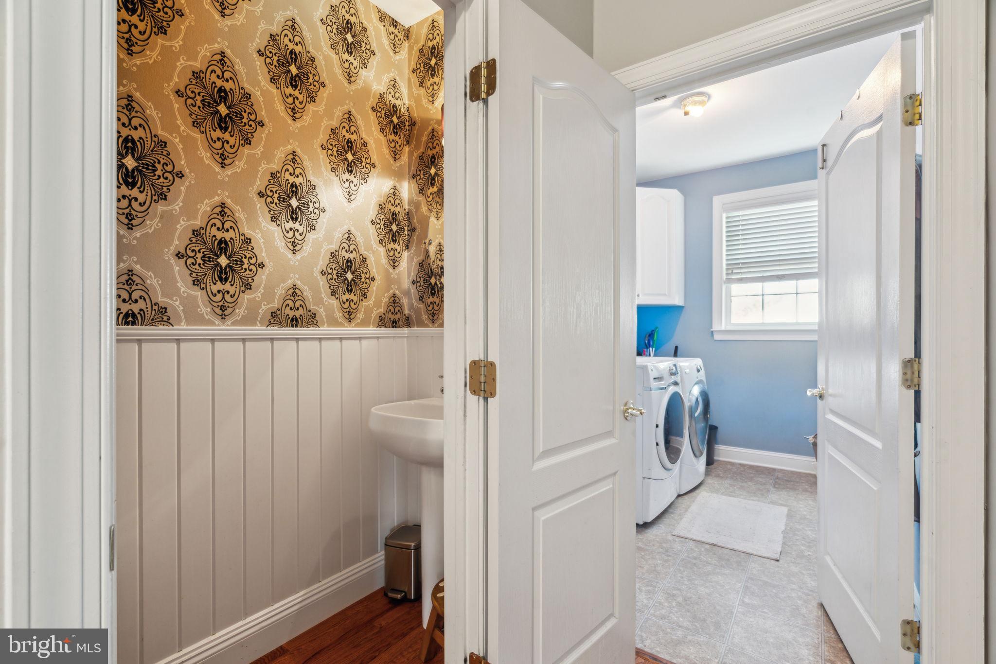 COUNTRY CLUB ESTS - Residential