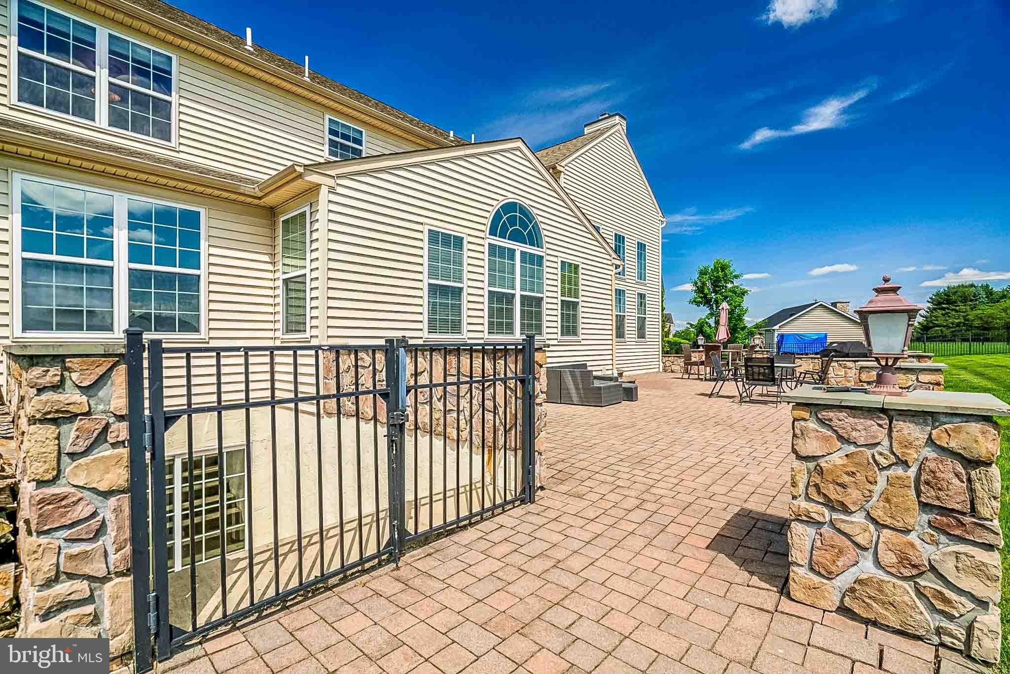 COUNTRY CLUB ESTS - Residential