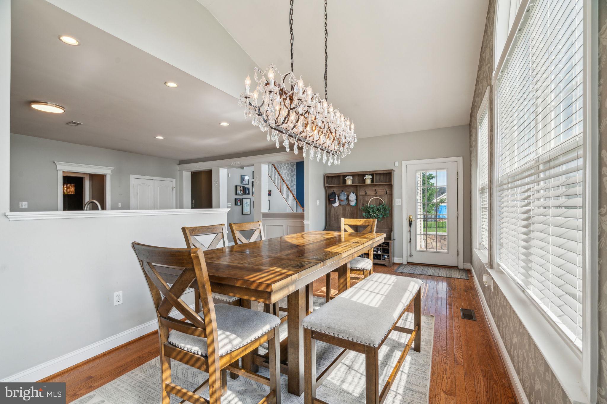 COUNTRY CLUB ESTS - Residential