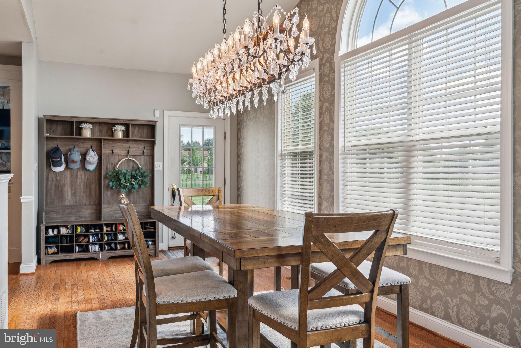 COUNTRY CLUB ESTS - Residential