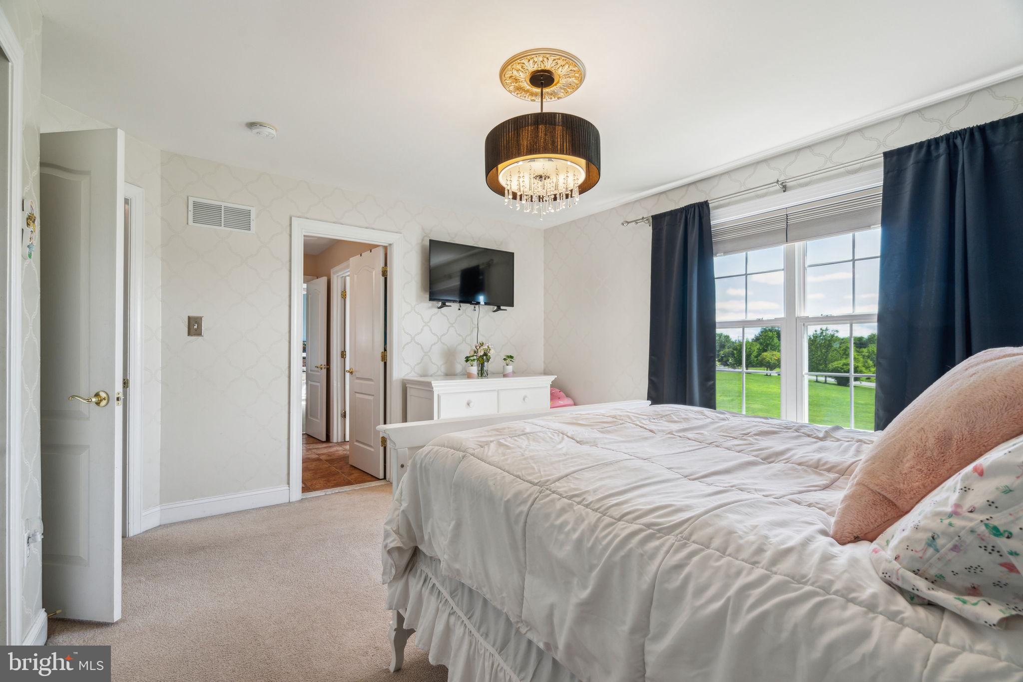 COUNTRY CLUB ESTS - Residential