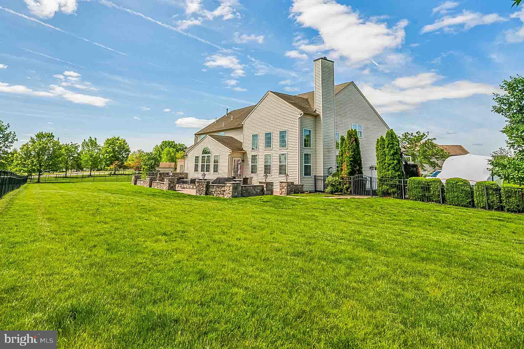 COUNTRY CLUB ESTS - Residential